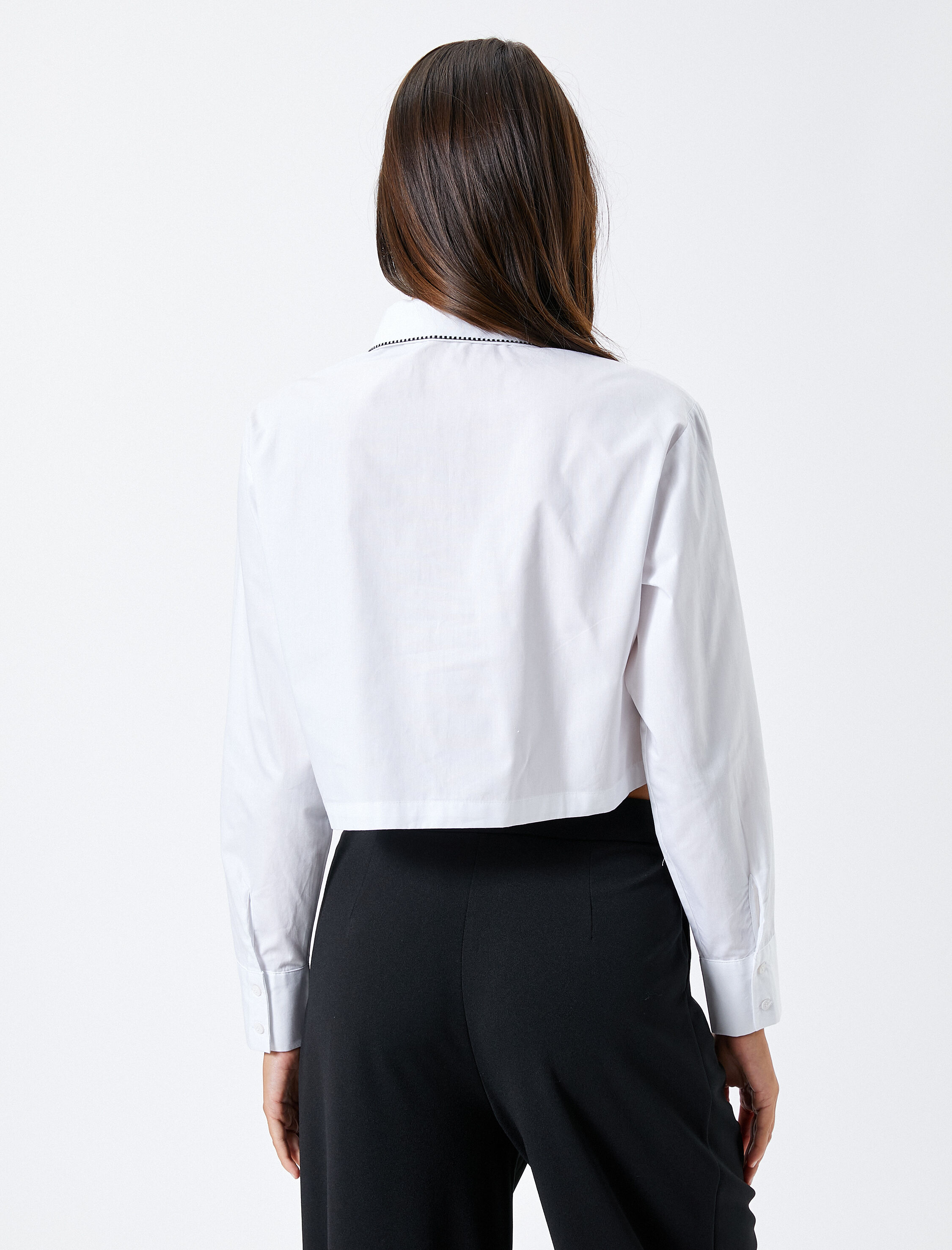   Crop Gömlek Nakış Detaylı Yaka Düğmeli Uzun Kollu