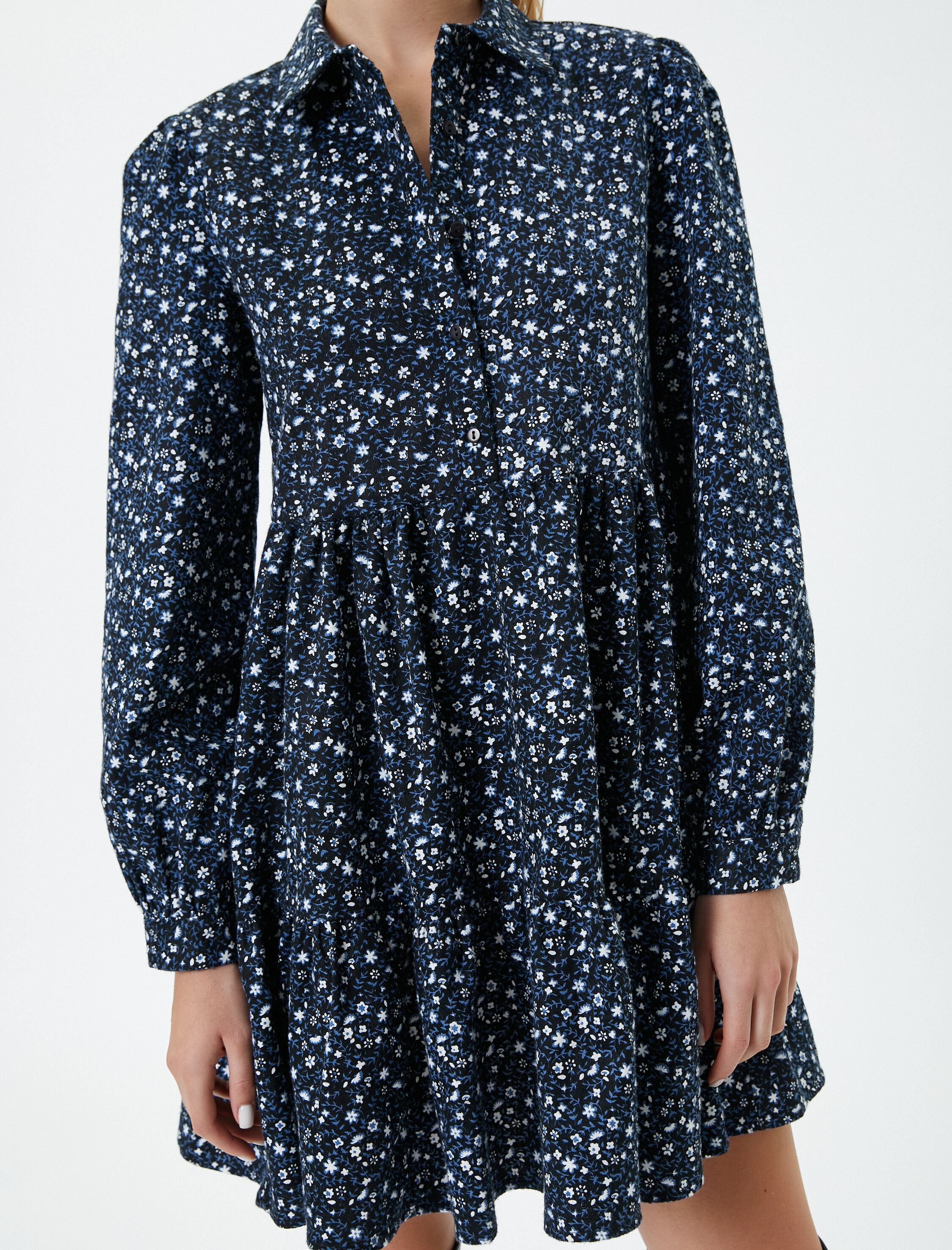   Uzun Kollu Çiçekli Elbise Gömlek Yaka Rahat Kesim  Yumuşak Dokulu Katlı