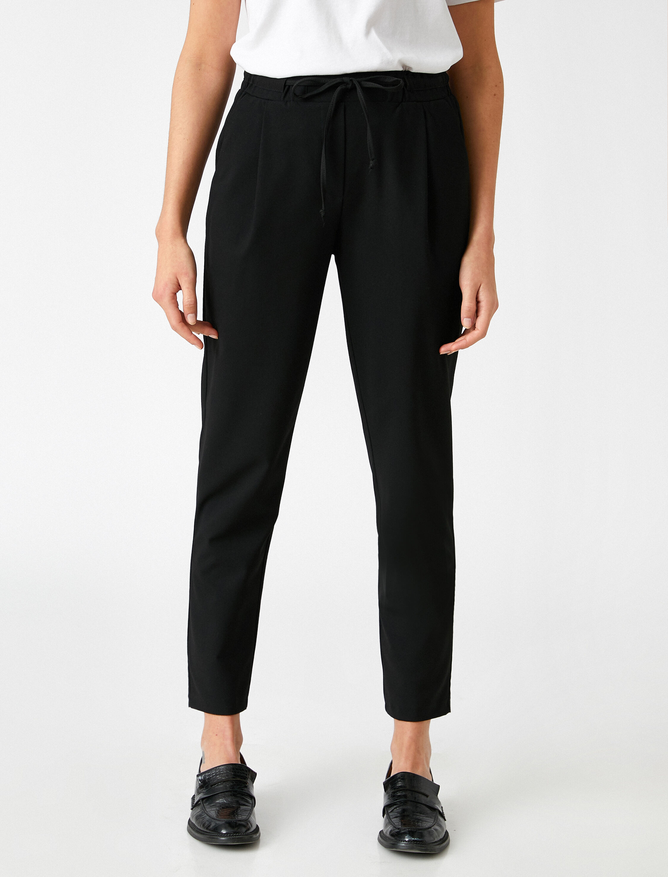   Beli Bağcıklı Havuç Pantolon