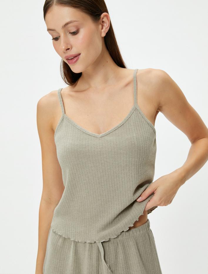  İnce Askılı Pijama Üstü Fitilli V Yaka Slim Fit