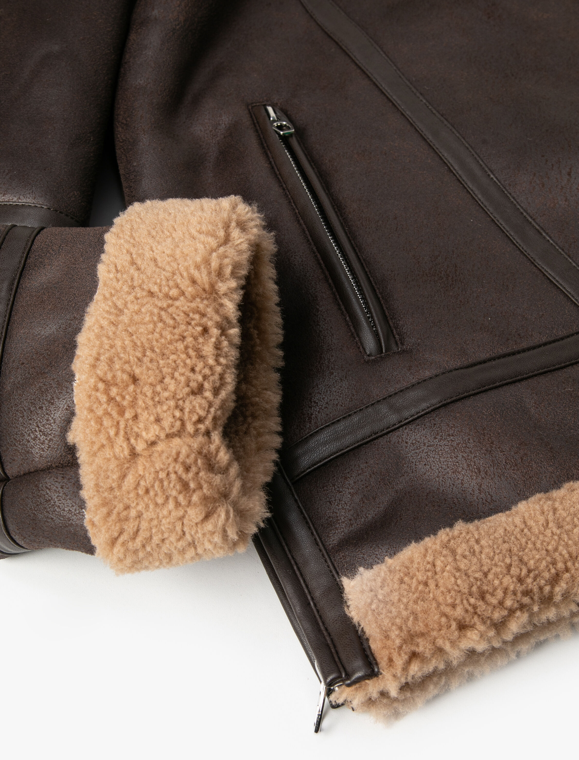   Biker Ceket Deri Görünümlü Suni Kürklü Cepli Fermuarlı