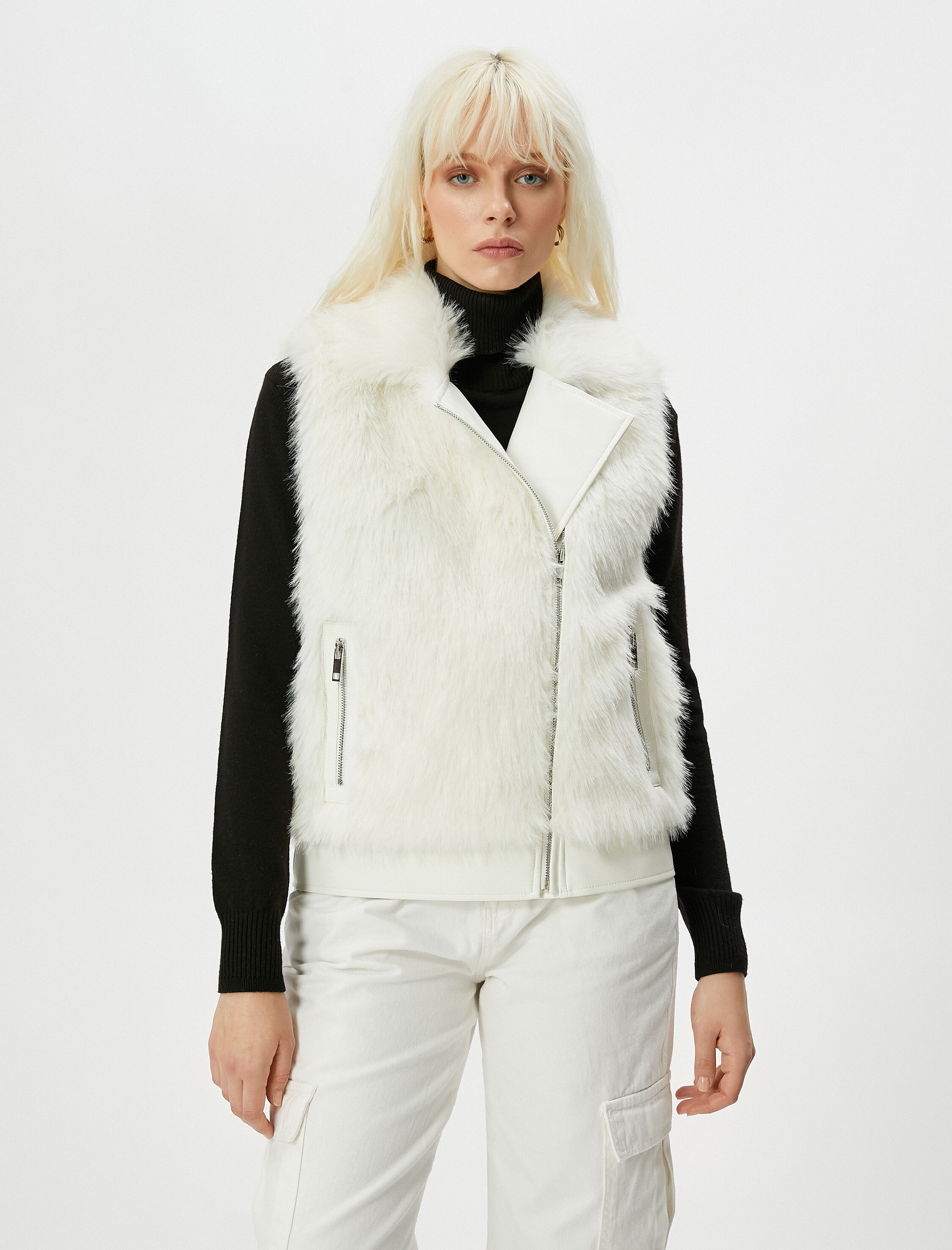 Peluş Yelek Kruvaze Kapama Fermuarlı Cep Detaylı