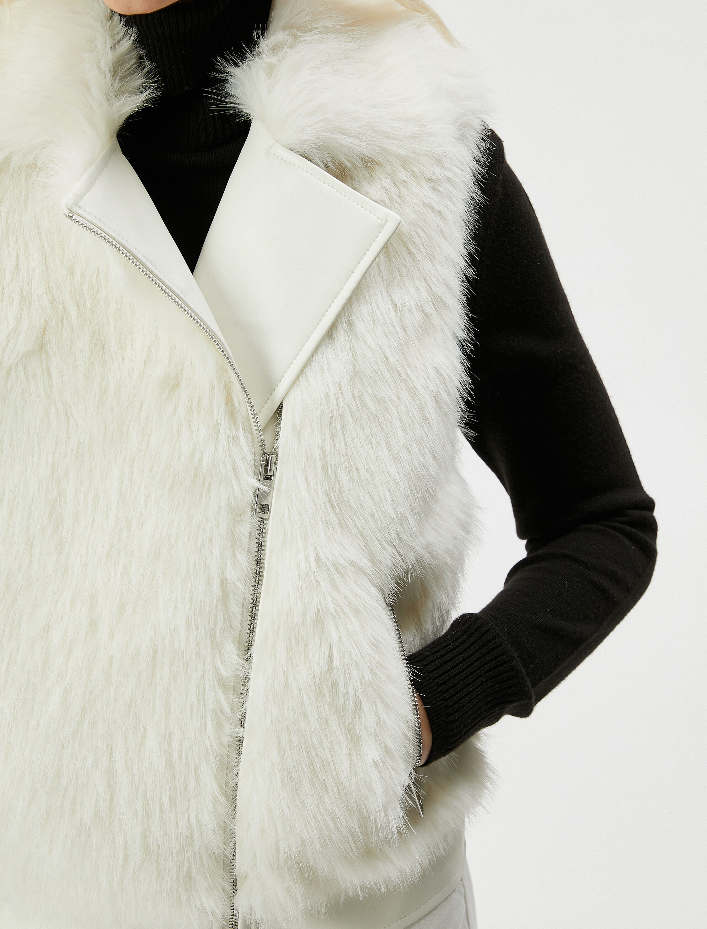 Peluş Yelek Kruvaze Kapama Fermuarlı Cep Detaylı