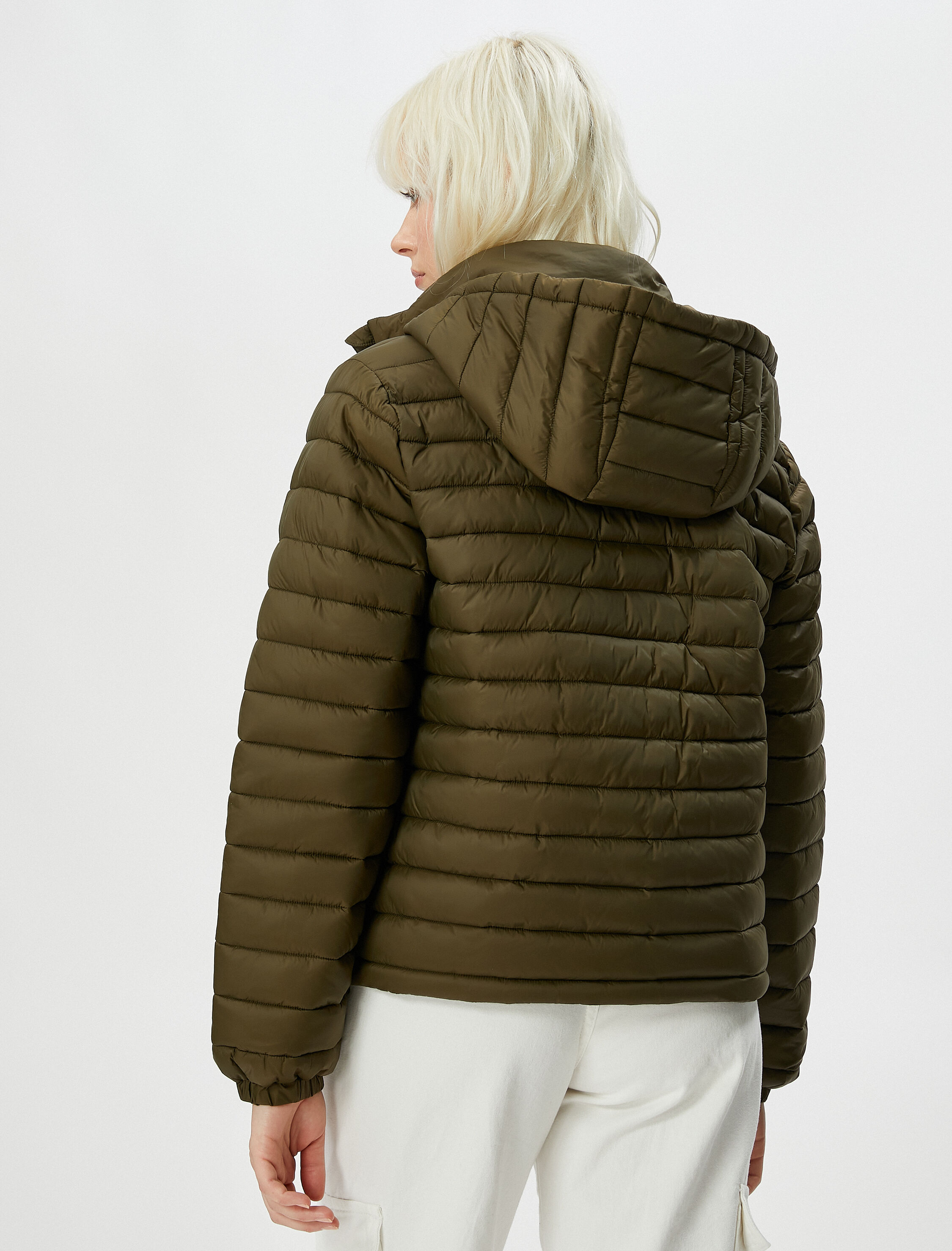   Kısa Şişme Mont Kapüşonlu Fermuarlı Kolları Lastikli