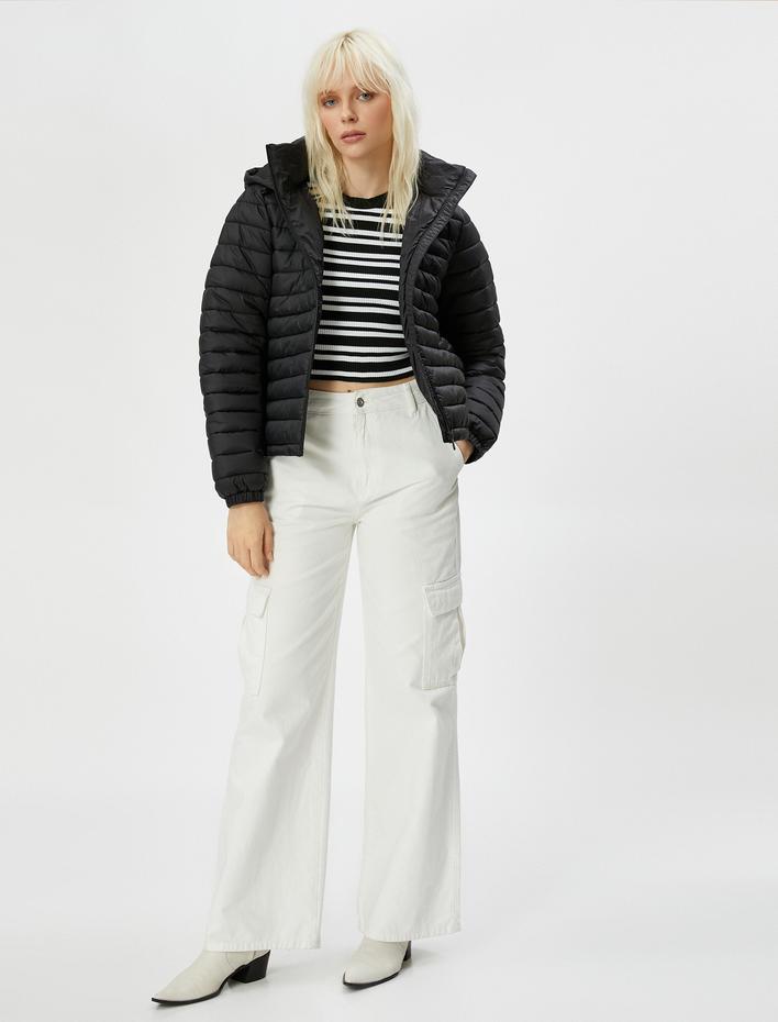  Kısa Şişme Mont Kapüşonlu Fermuarlı Kolları Lastikli