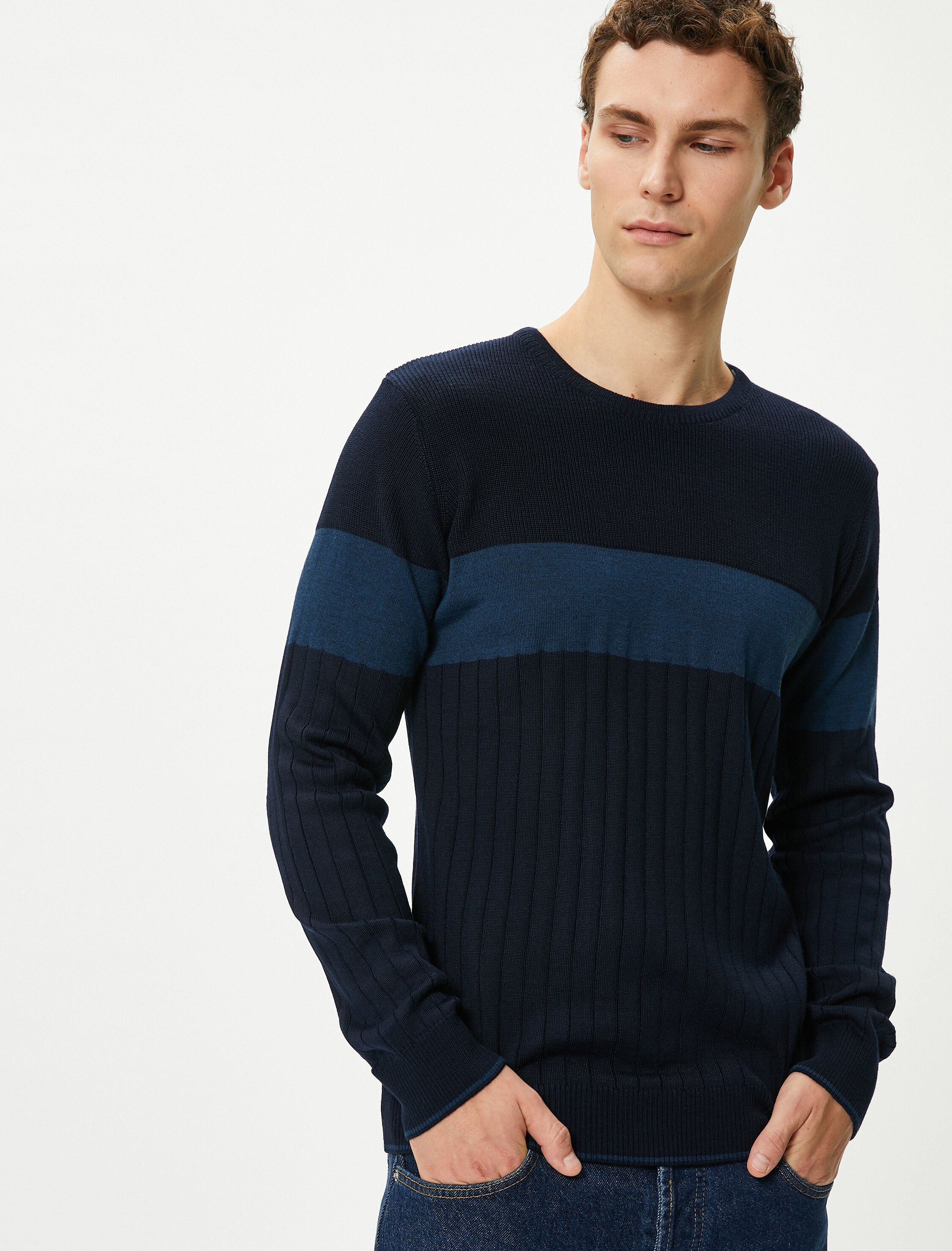   Basic Triko Kazak Bisiklet Yaka Dokulu Dar Kesim