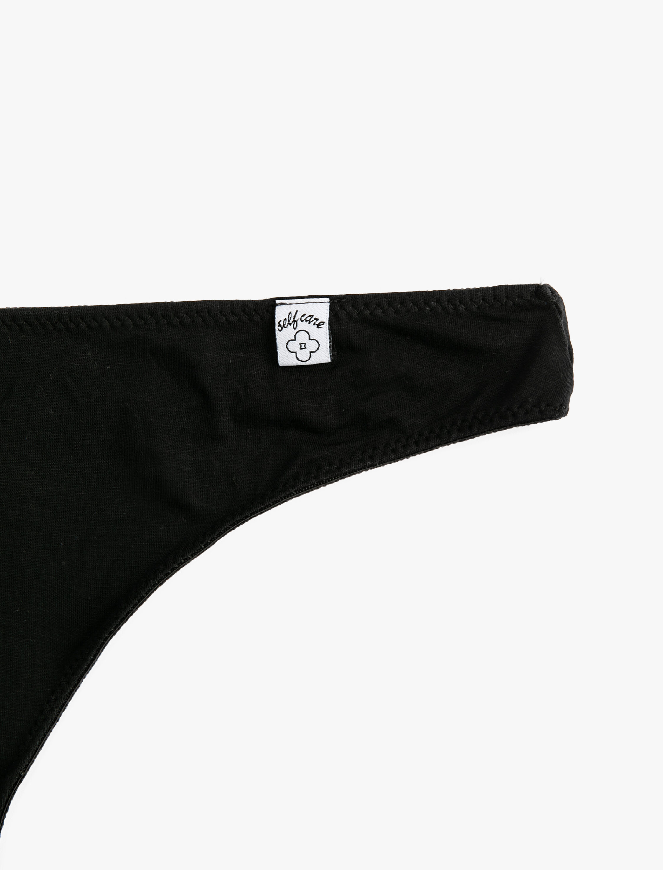   Tanga Külot Viskon Etiket Detaylı