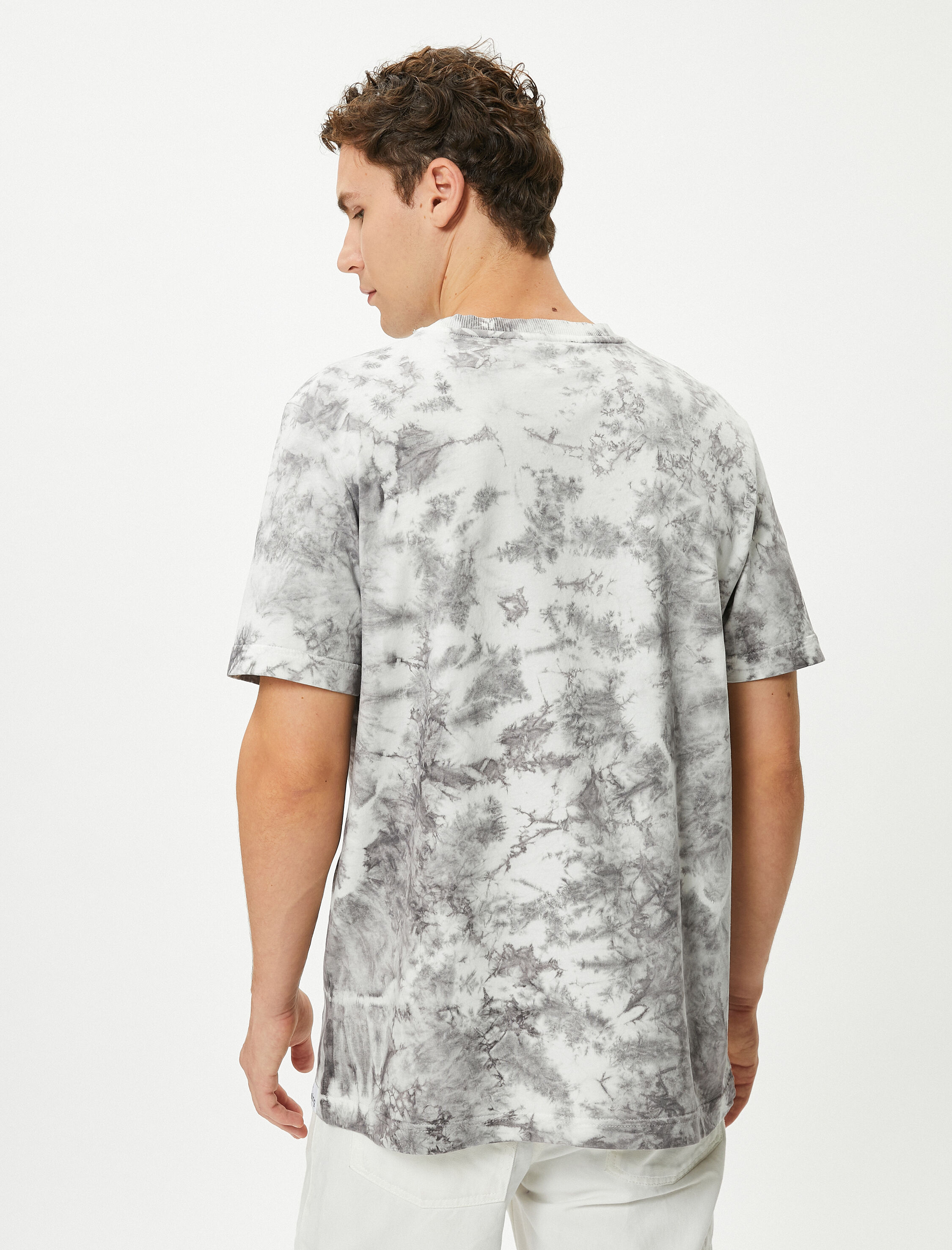   Bisiklet Yaka Tişört Batik Görünümlü Kısa Kollu Pamuklu