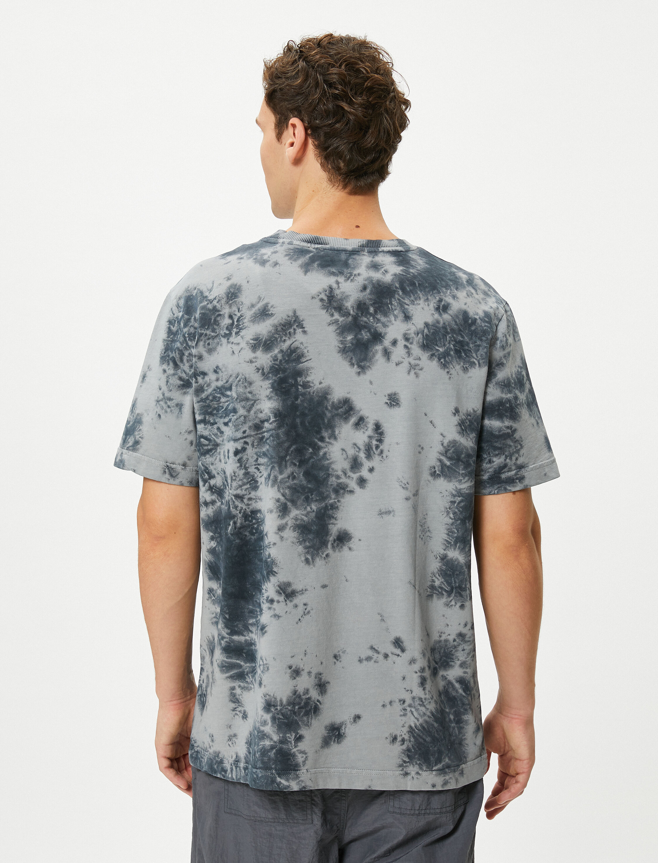   Bisiklet Yaka Tişört Batik Görünümlü Kısa Kollu Pamuklu