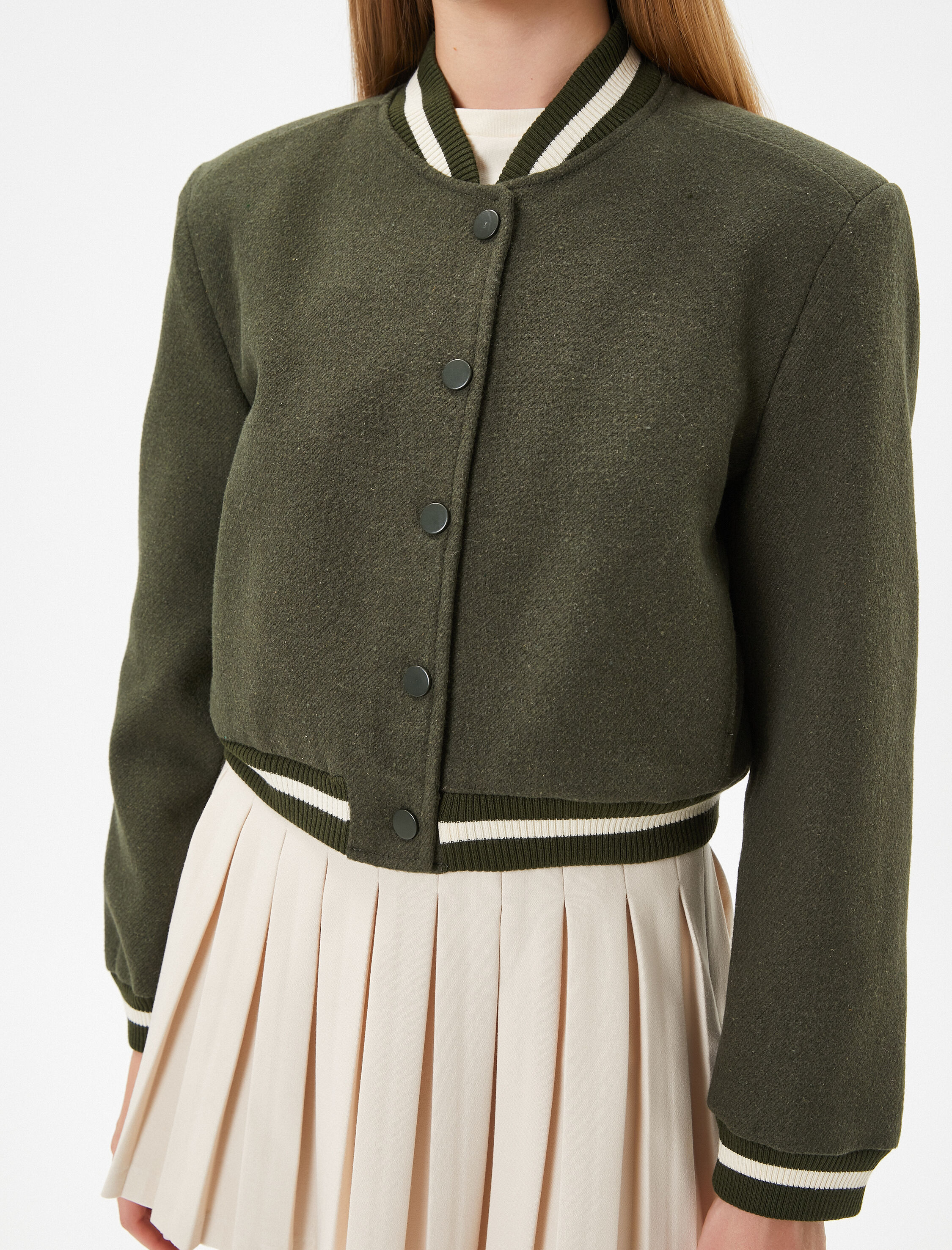   Kolej Ceket Slim Fit Crop Yuvarlak Yaka Çıtçıt Düğme Kapamalı