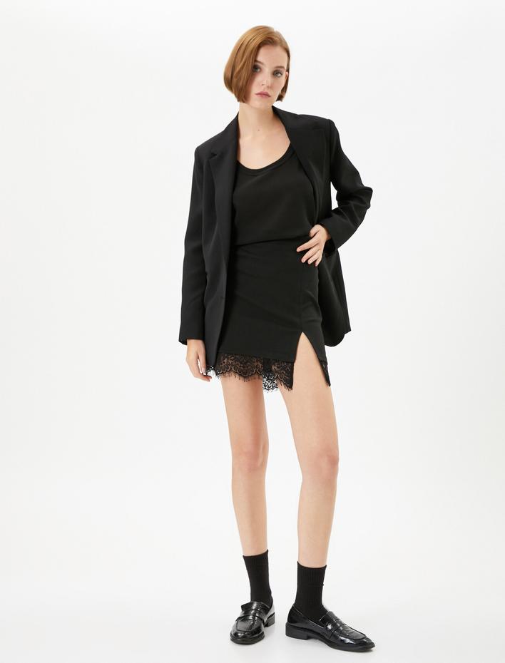  Mini Etek Dantel Detaylı Yırtmaçlı Normal Bel Fermuarlı