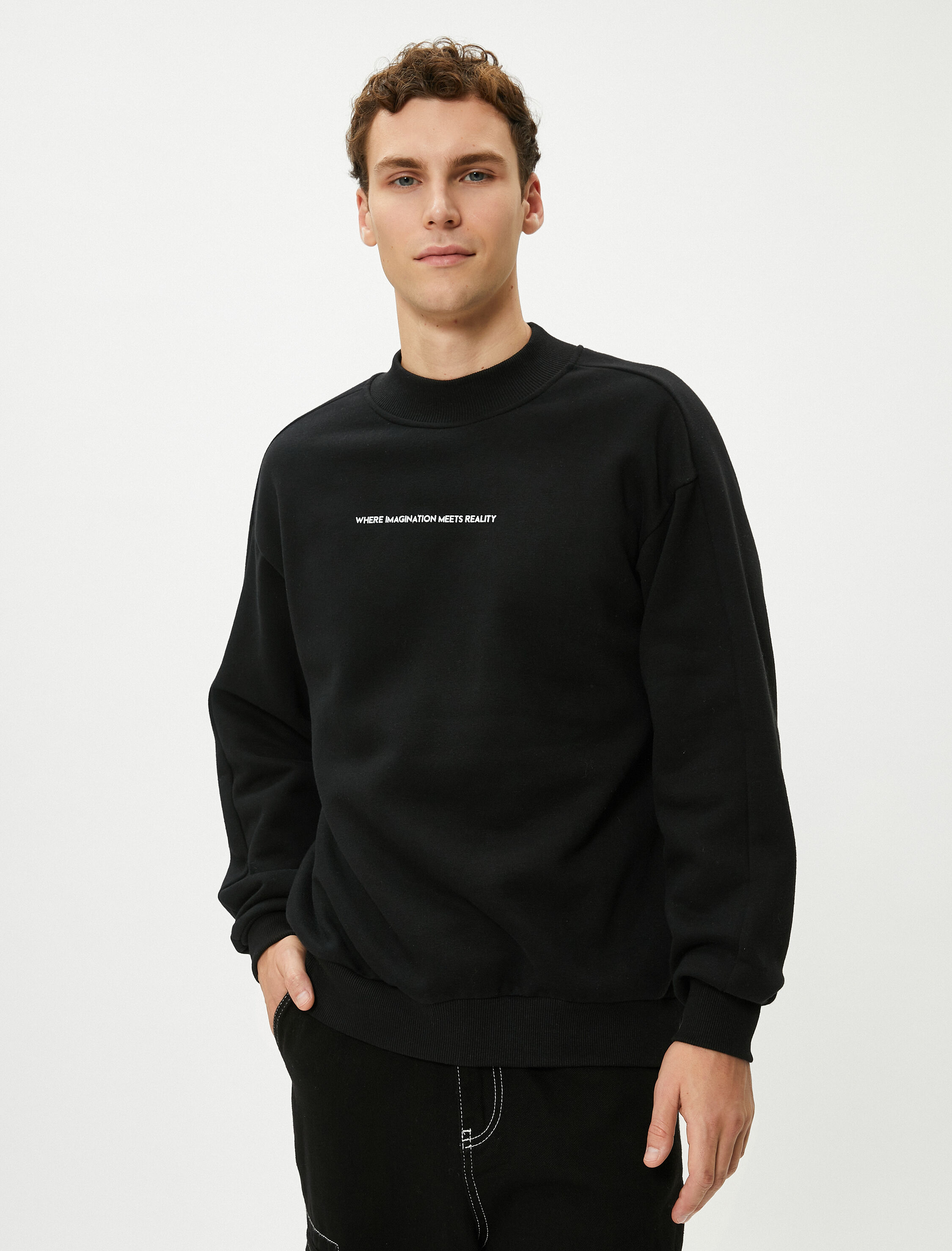   Dik Yaka Sweat Slogan İşlemeli Uzun Kollu Şardonlu