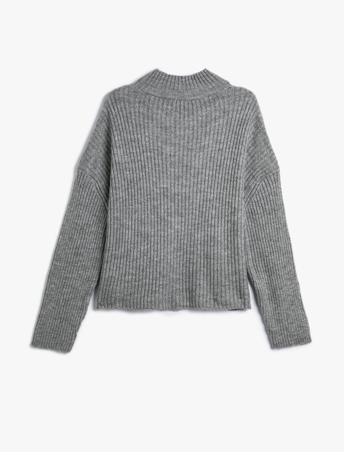  Dik Yaka Basic Triko Kazak Uzun Kollu Rahat Kalıp Kaşkorse Metal İplik Detaylı