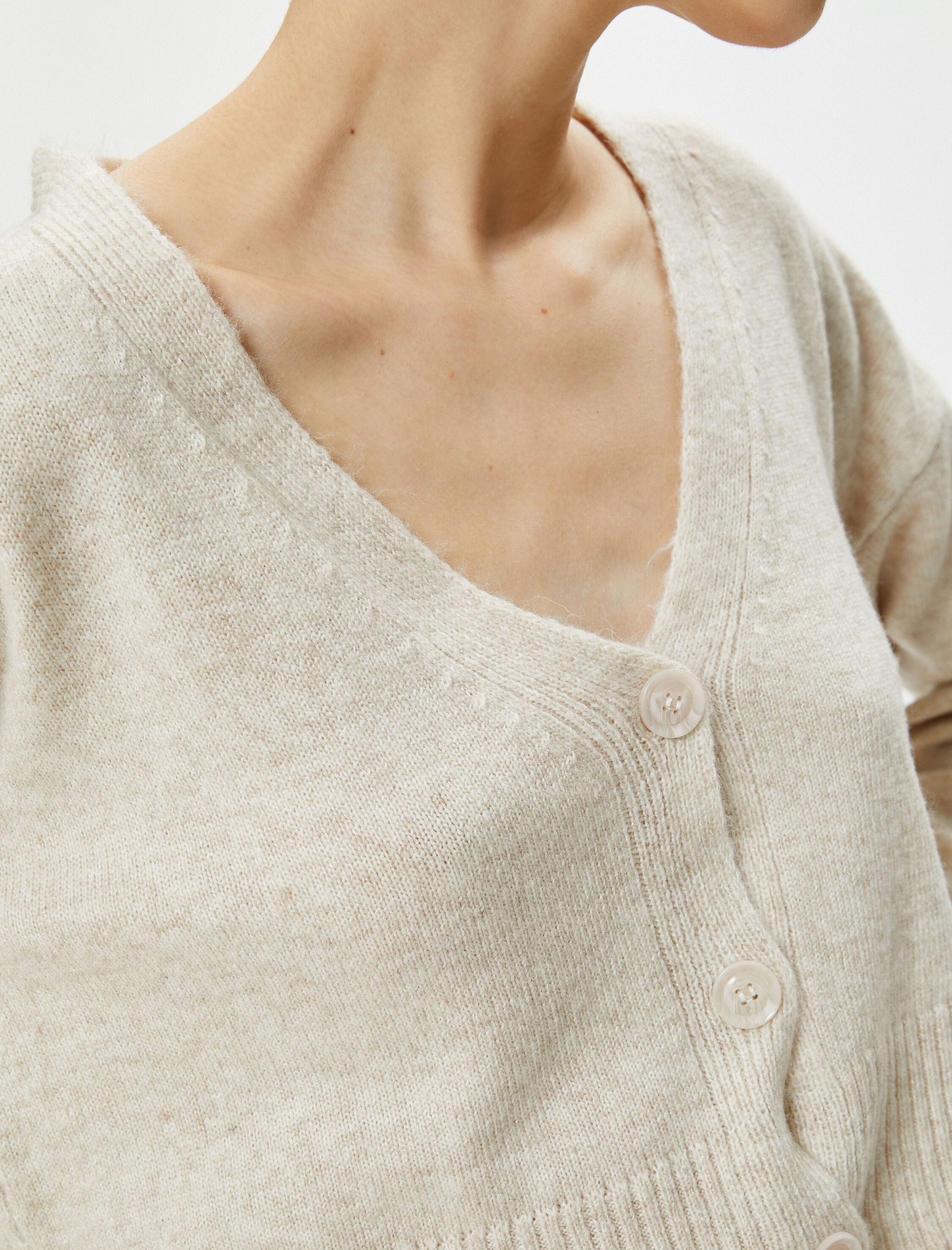   Düğmeli V Yaka Hırka Yumuşak Dokulu Uzun Kollu