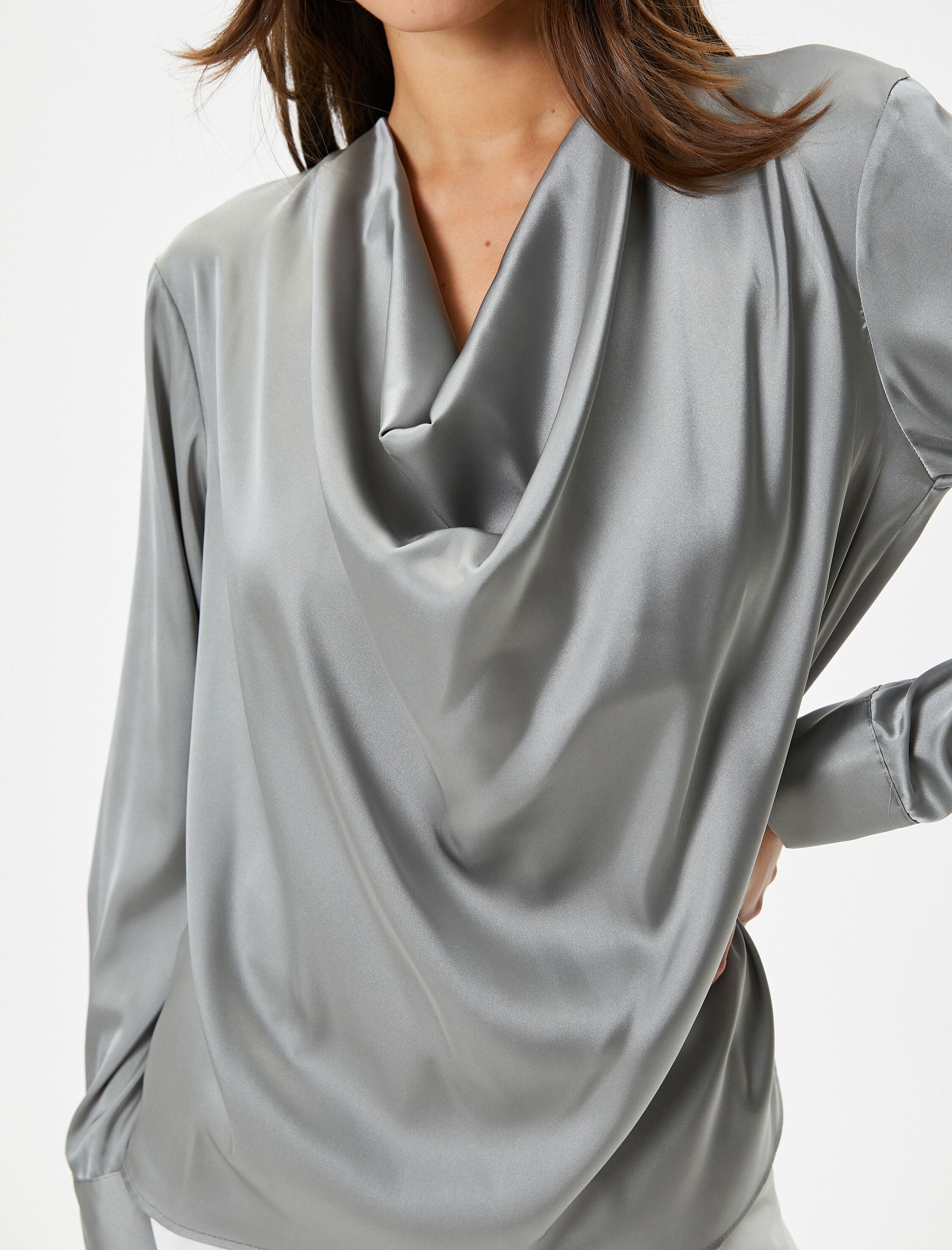   Saten Bluz Drape Yaka Uzun Kollu