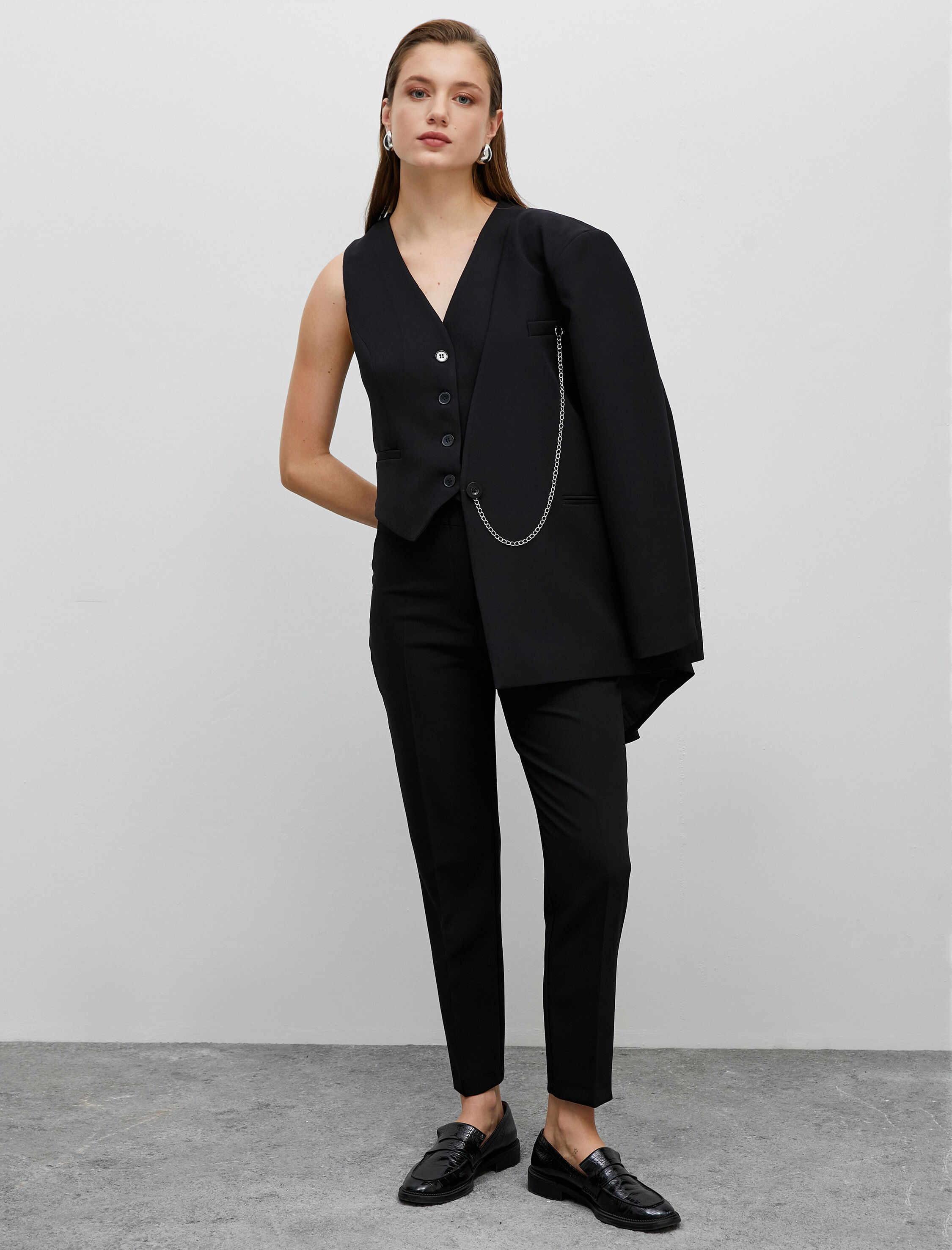   Yelek V Yaka Düğmeli Cep Detaylı