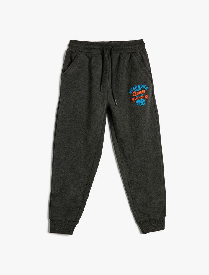 Erkek Çocuk Jogger Eşofman Altı Beli Bağlamalı Cepli Baskı Detaylı