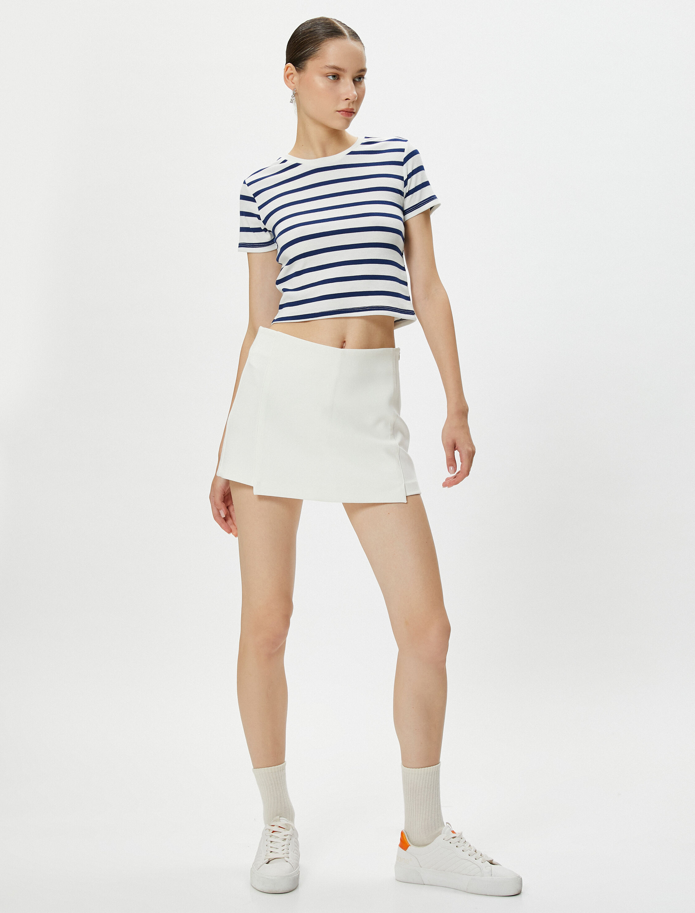   Crop Tişört Kısa Kollu Bisiklet Yaka Viskon Kumaş Karışımlı