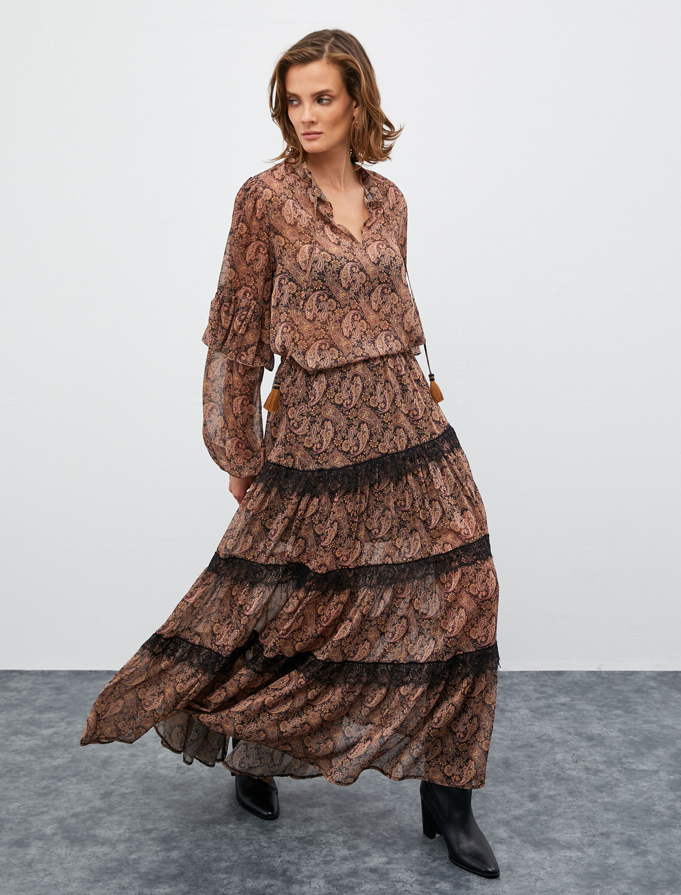   Melis Ağazat X Koton - Püsküllü Balon Kollu Etnik Şifon Bluz