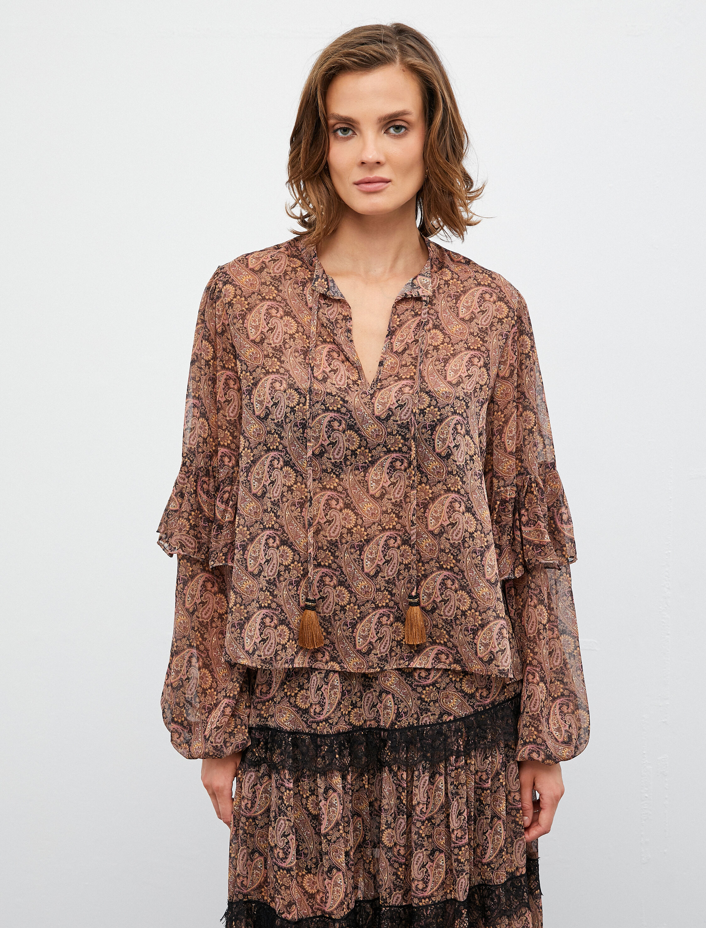   Melis Ağazat X Koton - Püsküllü Balon Kollu Etnik Şifon Bluz