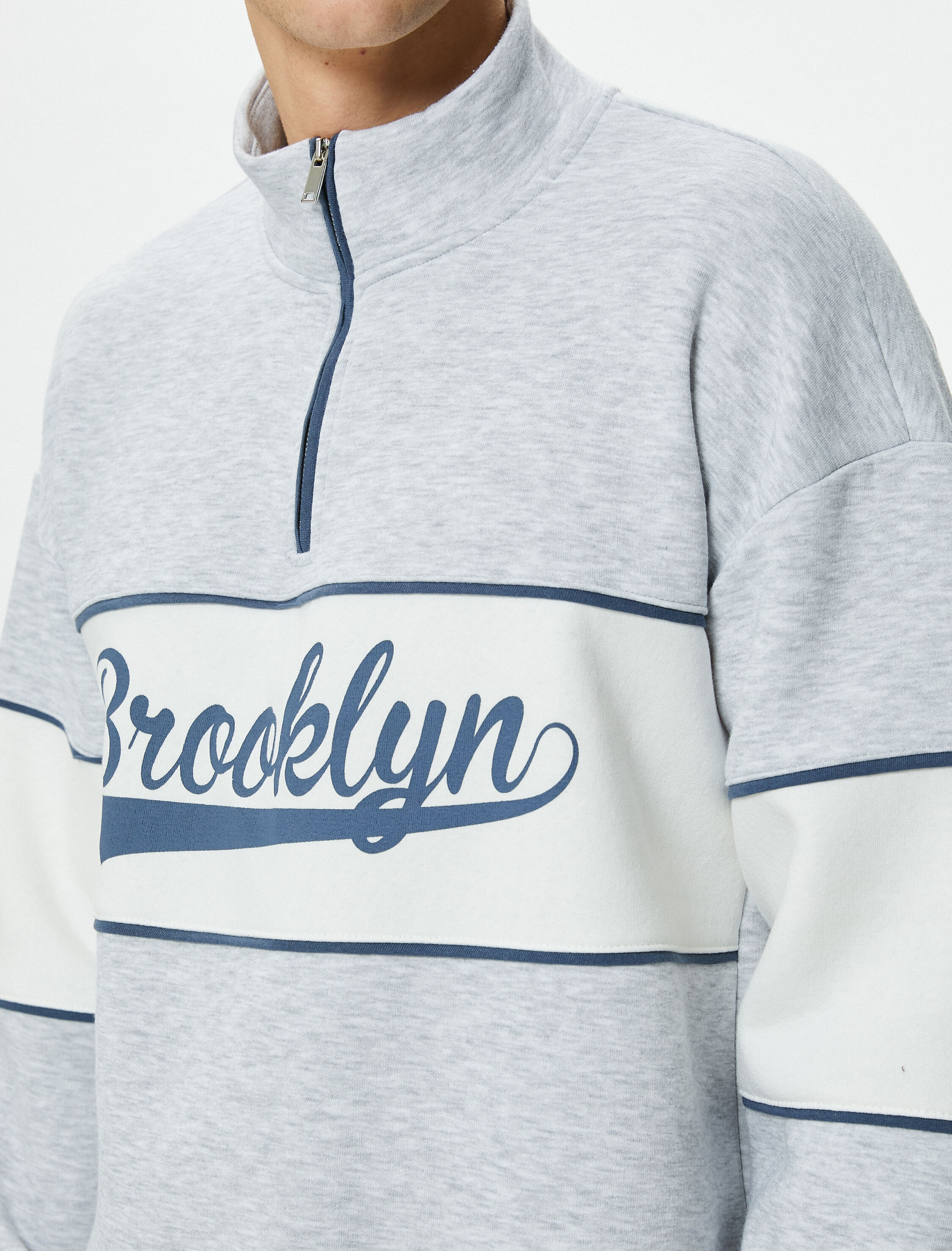   Kolej Sweatshirt Dik Yaka Baskılı Yarım Fermuarlı Uzun Kollu Şardonlu