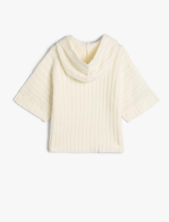 Kız Çocuk Kapşonlu Panço Kısa Kollu Örgü Detaylı