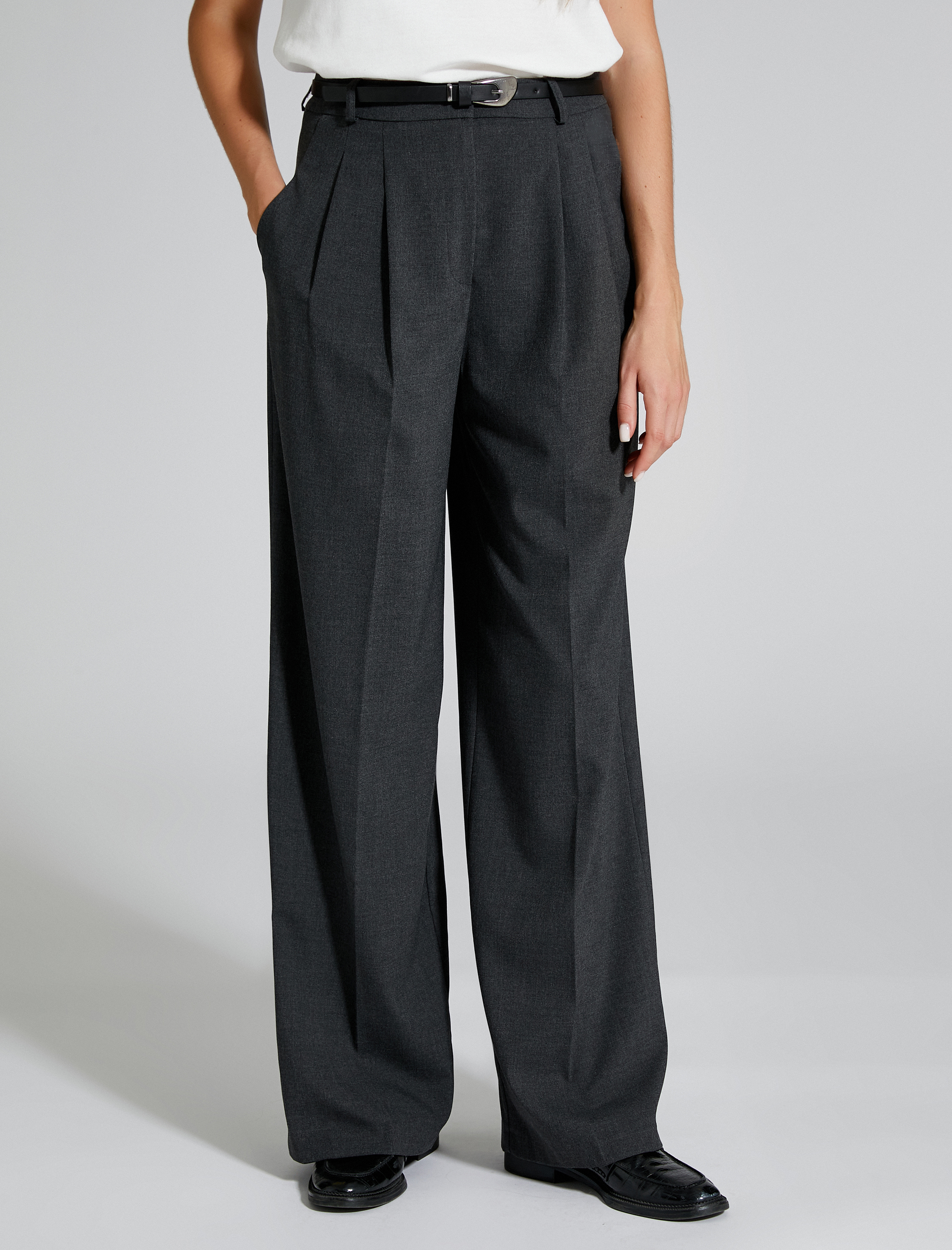   Kumaş Palazzo Pantolon Kemer Detaylı Cepli Pileli