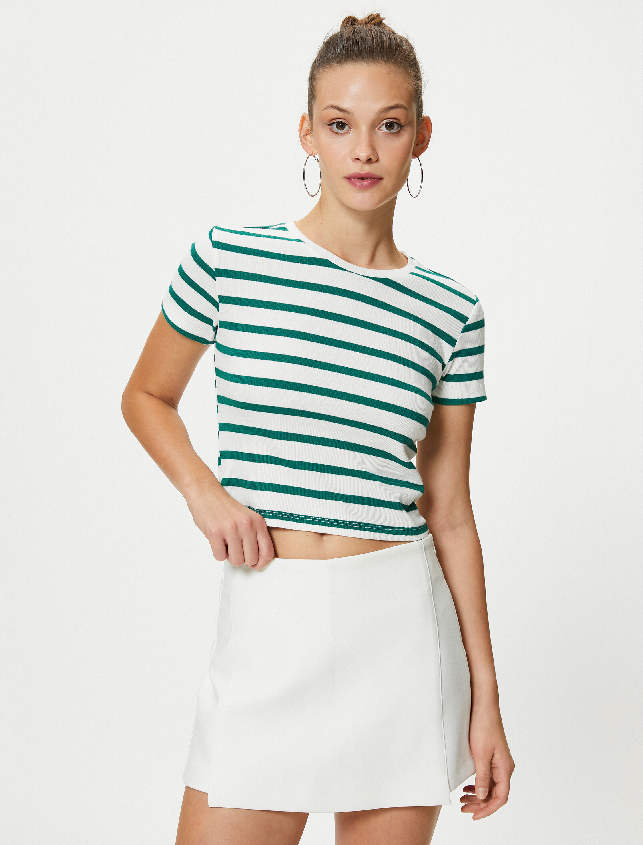 Crop Tişört Kısa Kollu Bisiklet Yaka Viskon Kumaş Karışımlı