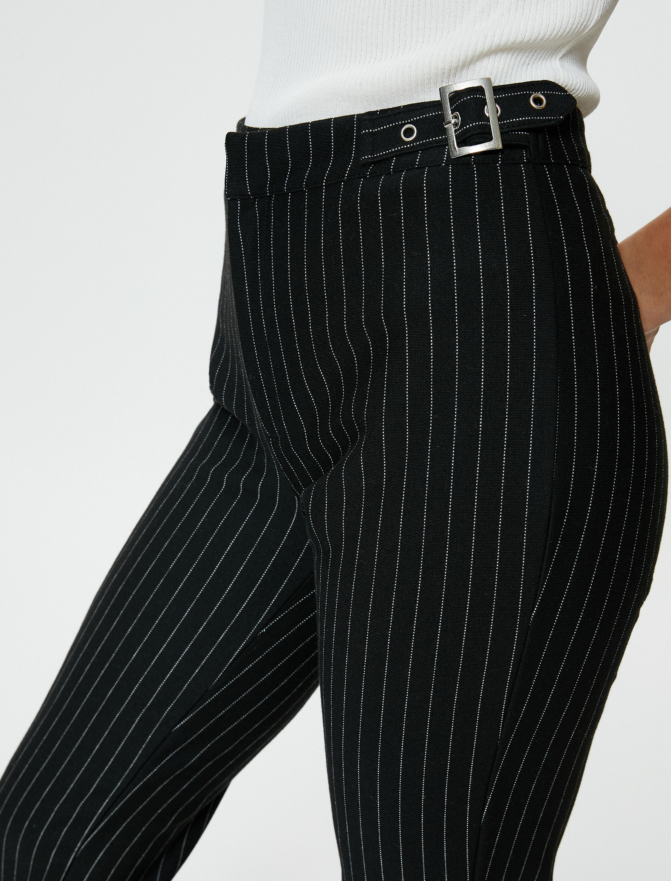   İspanyol Paça Kumaş Pantolon Yüksek Bel Yarım Kemer Detaylı