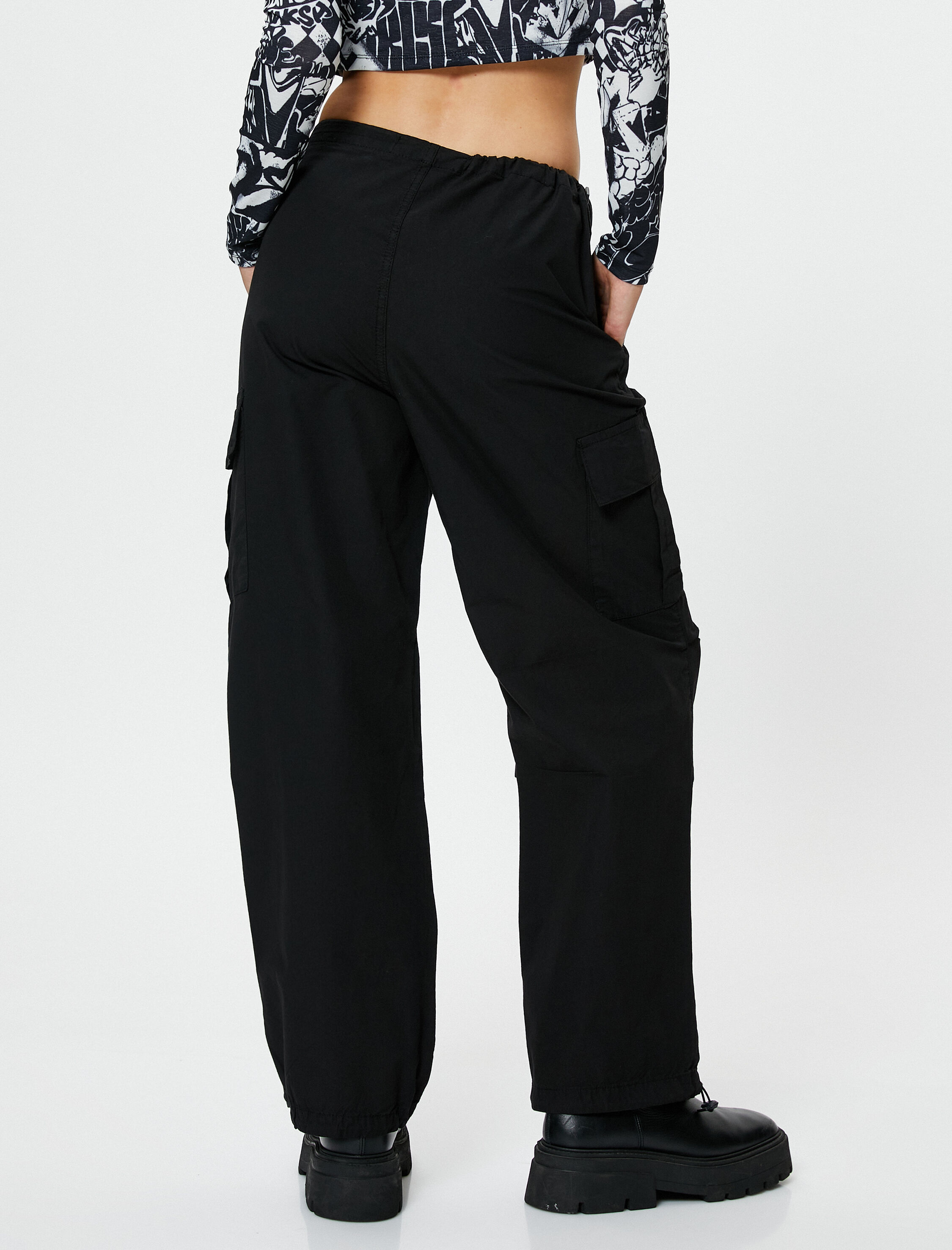   Paraşüt Pantolon Oversize Kargo Cepli Beli ve Paçaları Lastikli Pamuklu