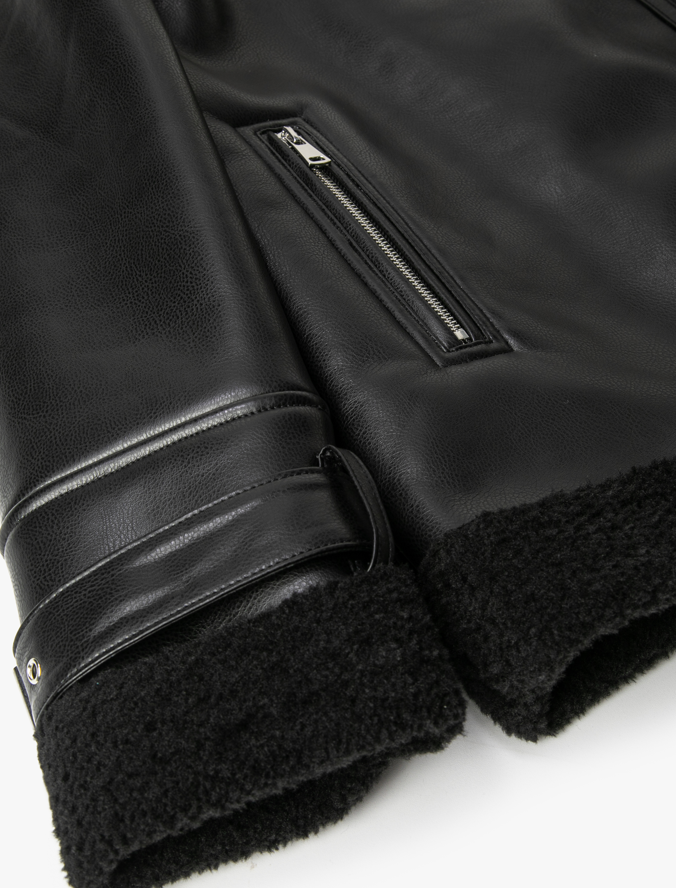   Biker Ceket Suni Deri Kruvaze Kapama Fermuarlı Peluş Detaylı