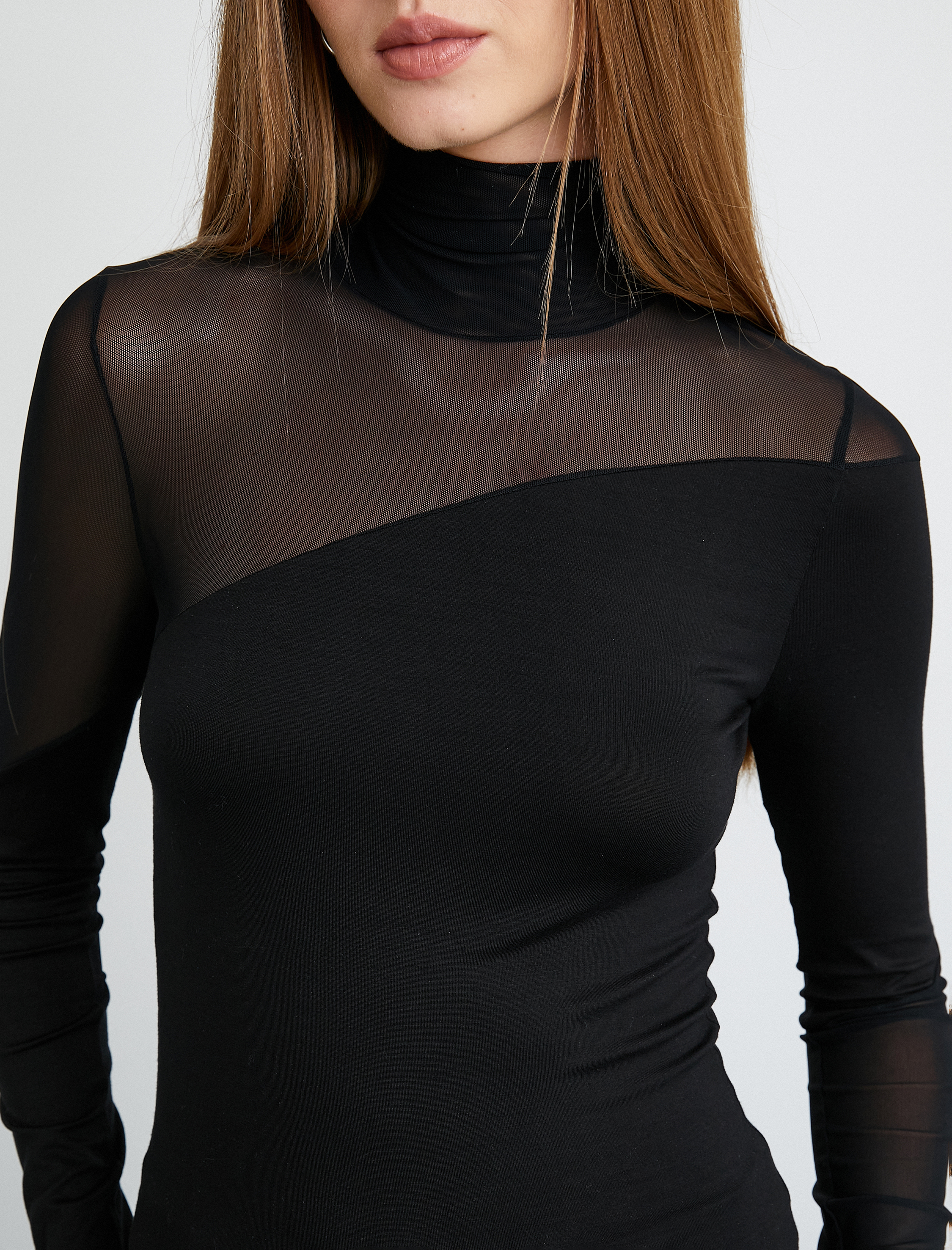   Uzun Kollu Tişört Balıkçı Yaka Tül Detaylı