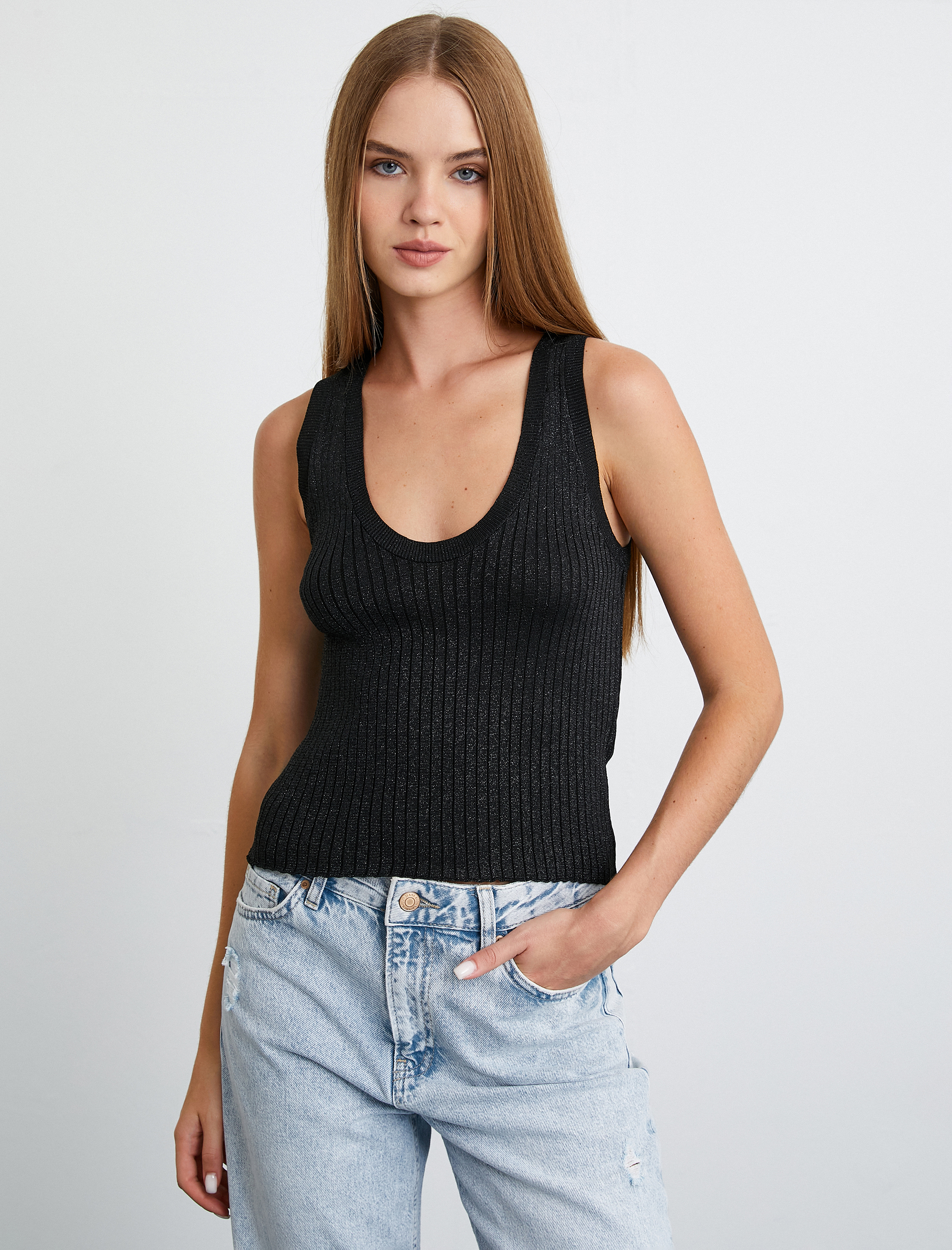   Triko Atlet Simli U Yaka Askılı