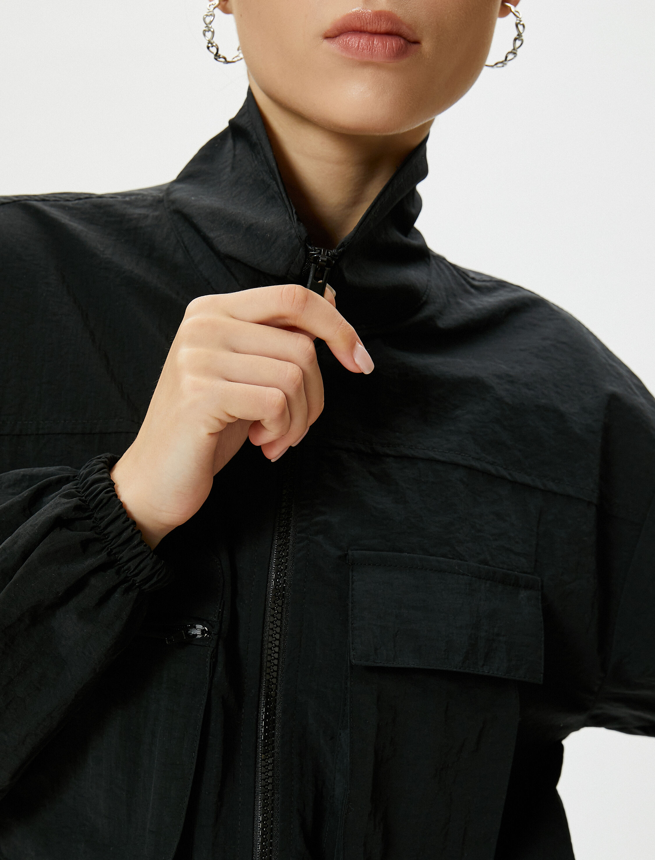   Fermuarlı Paraşüt Mevsimlik Ceket Dik Yaka Kapaklı Çift Cep Detaylı