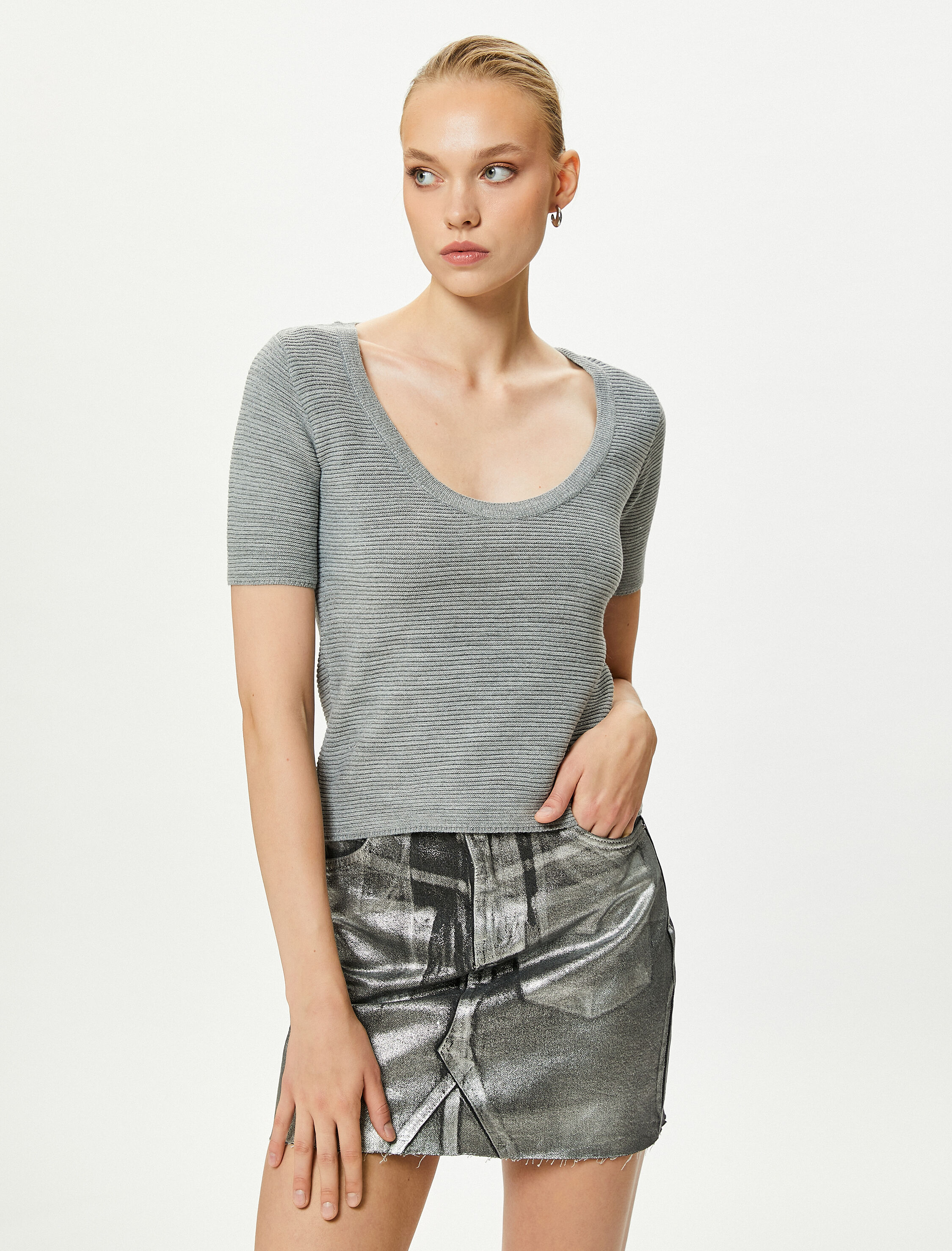   Kısa Kollu Triko Kazak Yuvarlak Yaka Fitilli