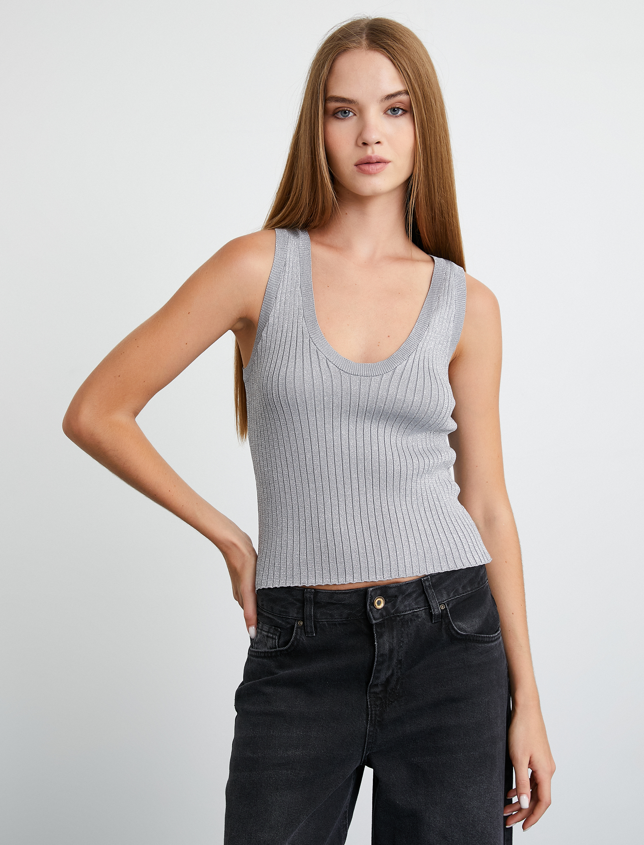   Triko Atlet Simli U Yaka Askılı