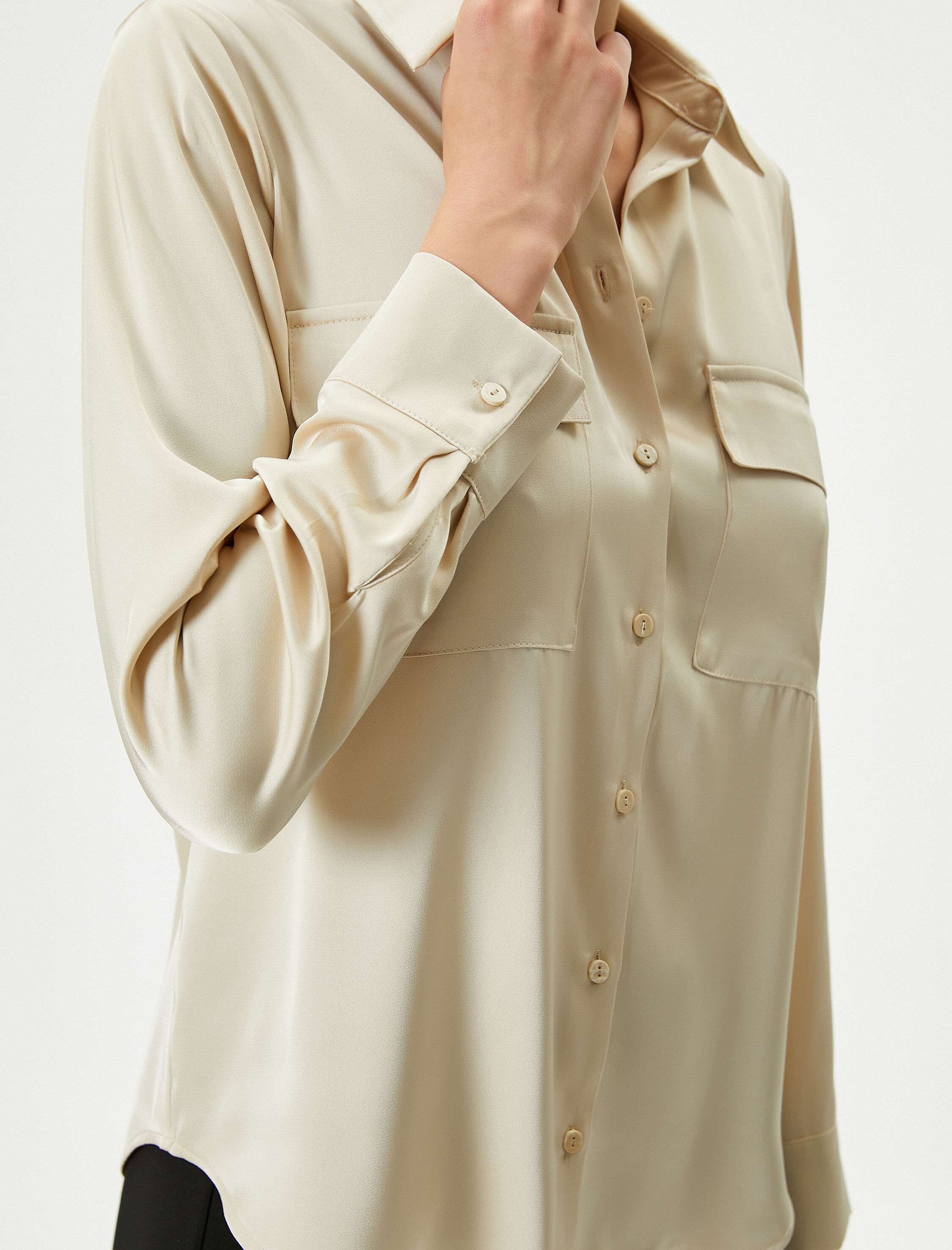   Saten Gömlek Uzun Kollu Kapaklı Cepli Düğmeli