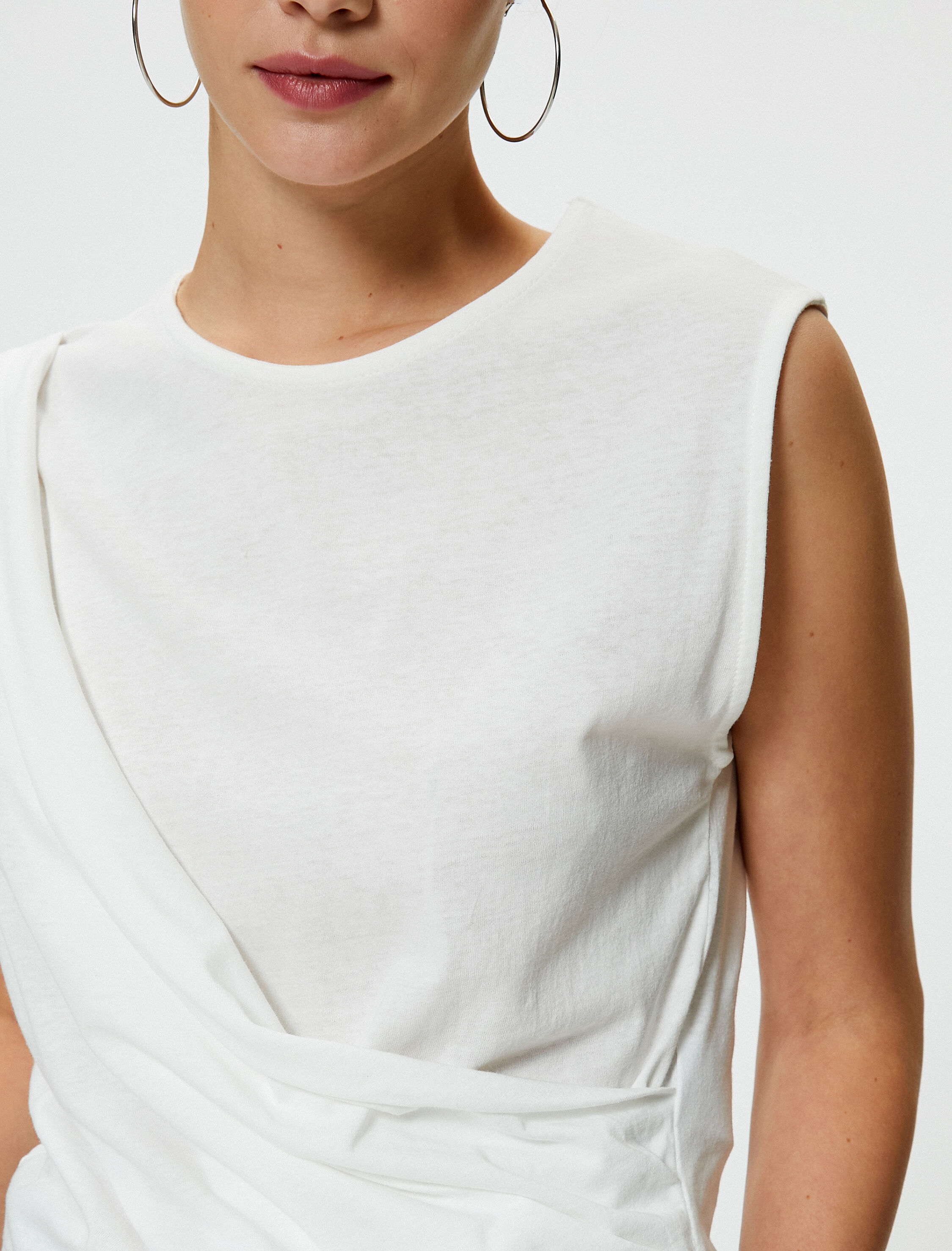   Kolsuz Tişört Drape Detaylı Yuvarlak Yaka Pamuklu