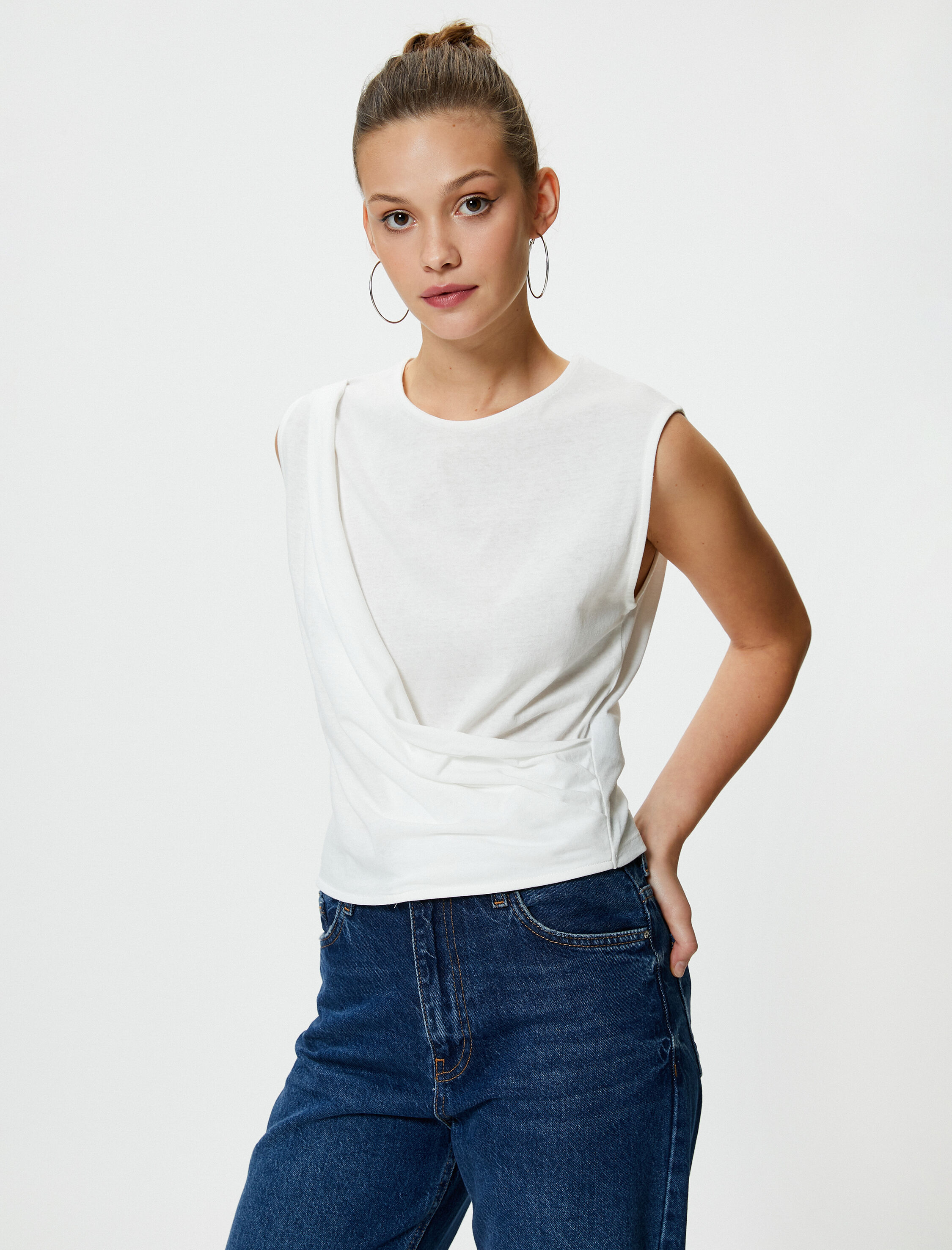   Kolsuz Tişört Drape Detaylı Yuvarlak Yaka Pamuklu