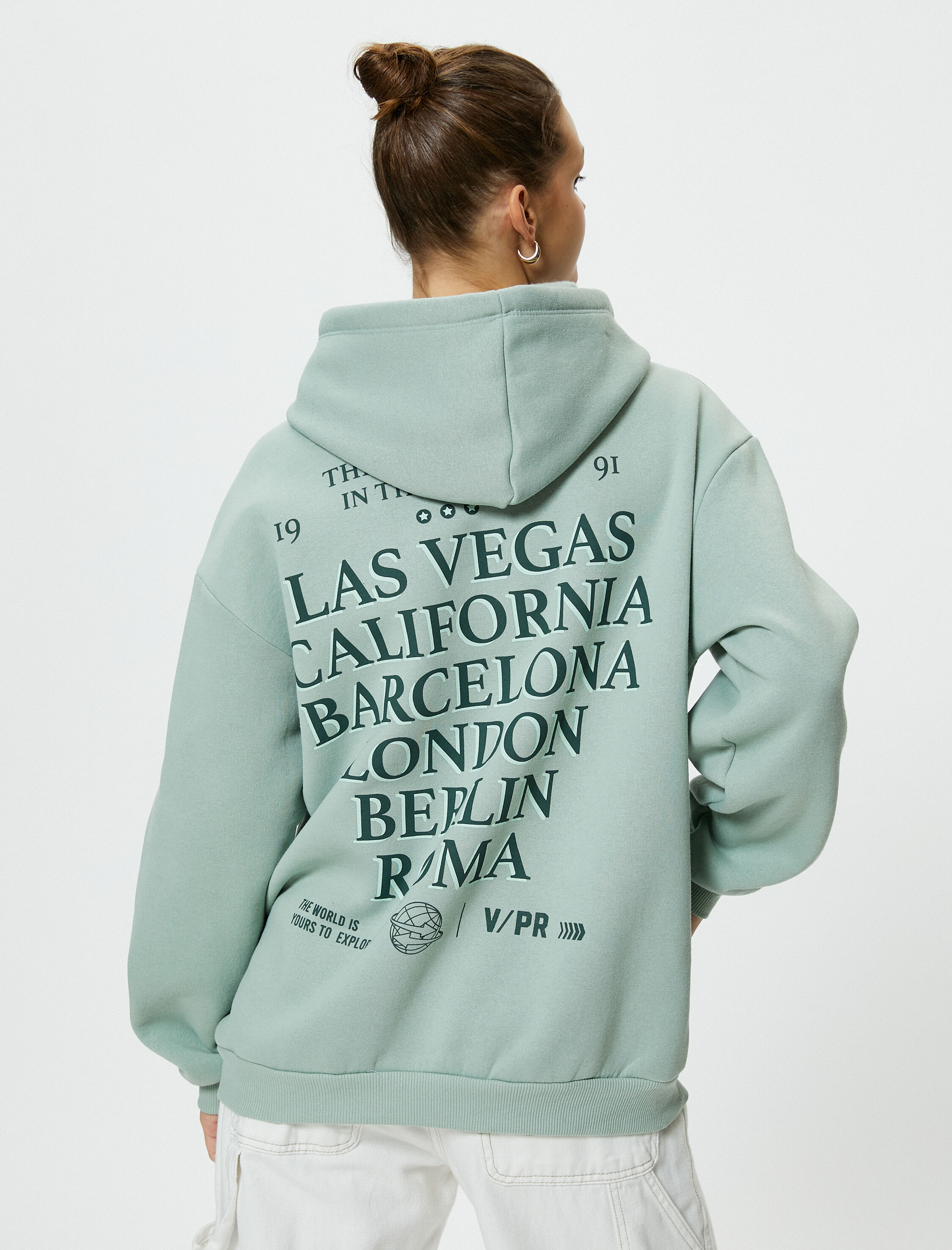   Kapşonlu Sweatshirt Arkası Baskılı Şardonlu Rahat Kalıp Cepli