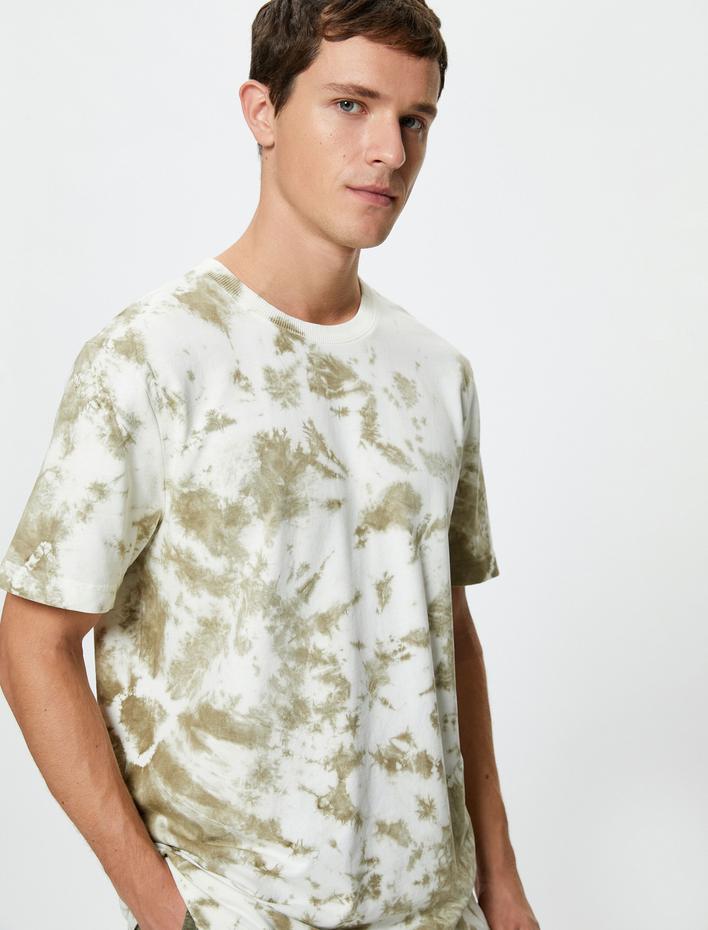  Bisiklet Yaka Tişört Batik Görünümlü Kısa Kollu Pamuklu