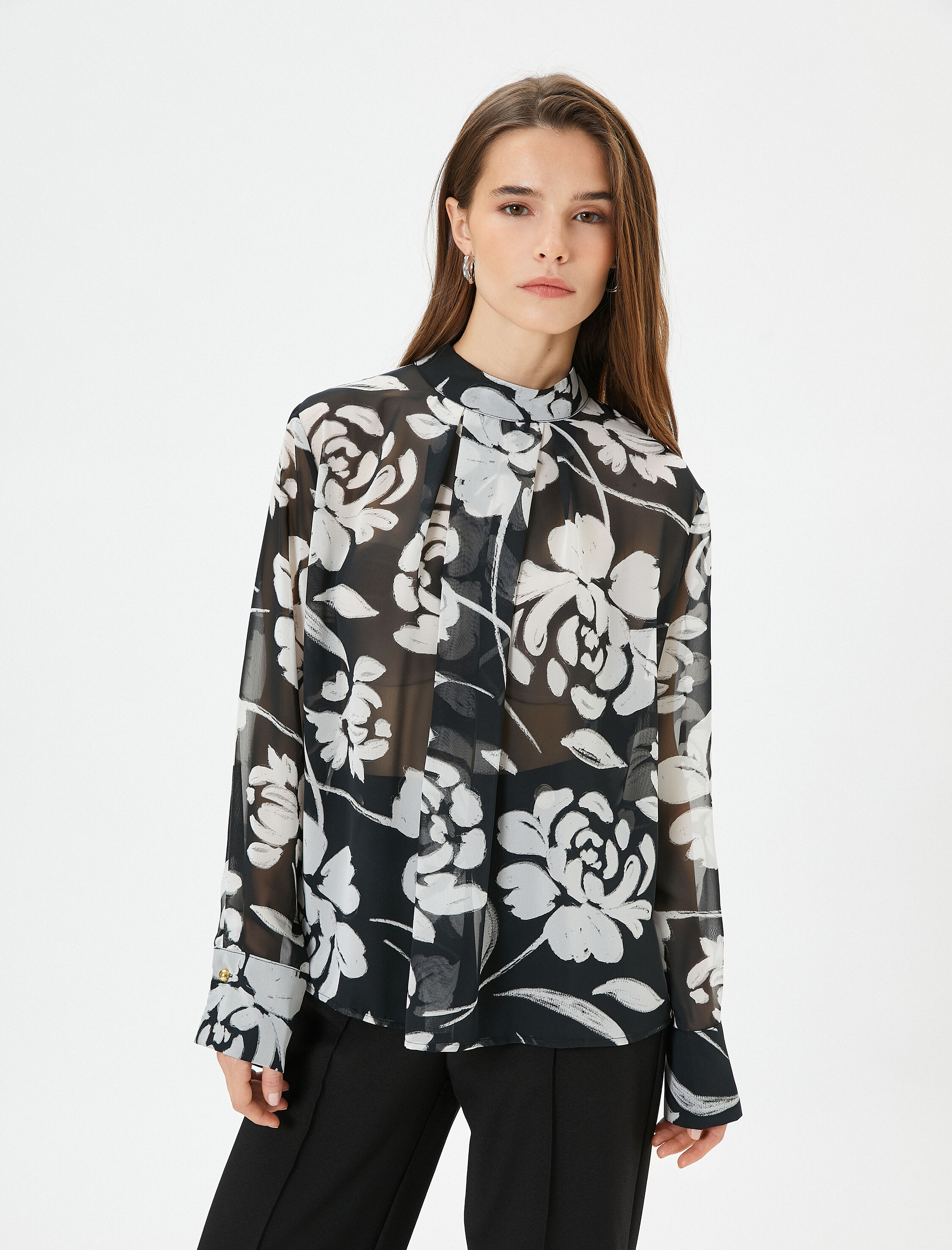 Çiçekli Şifon Bluz Dik Yaka Uzun Kollu
