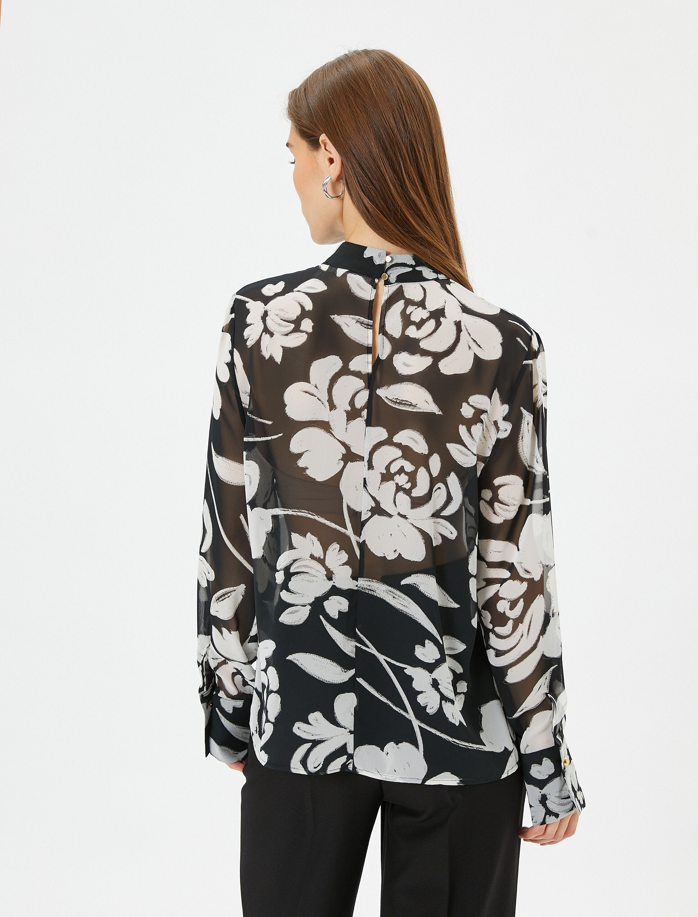 Çiçekli Şifon Bluz Dik Yaka Uzun Kollu