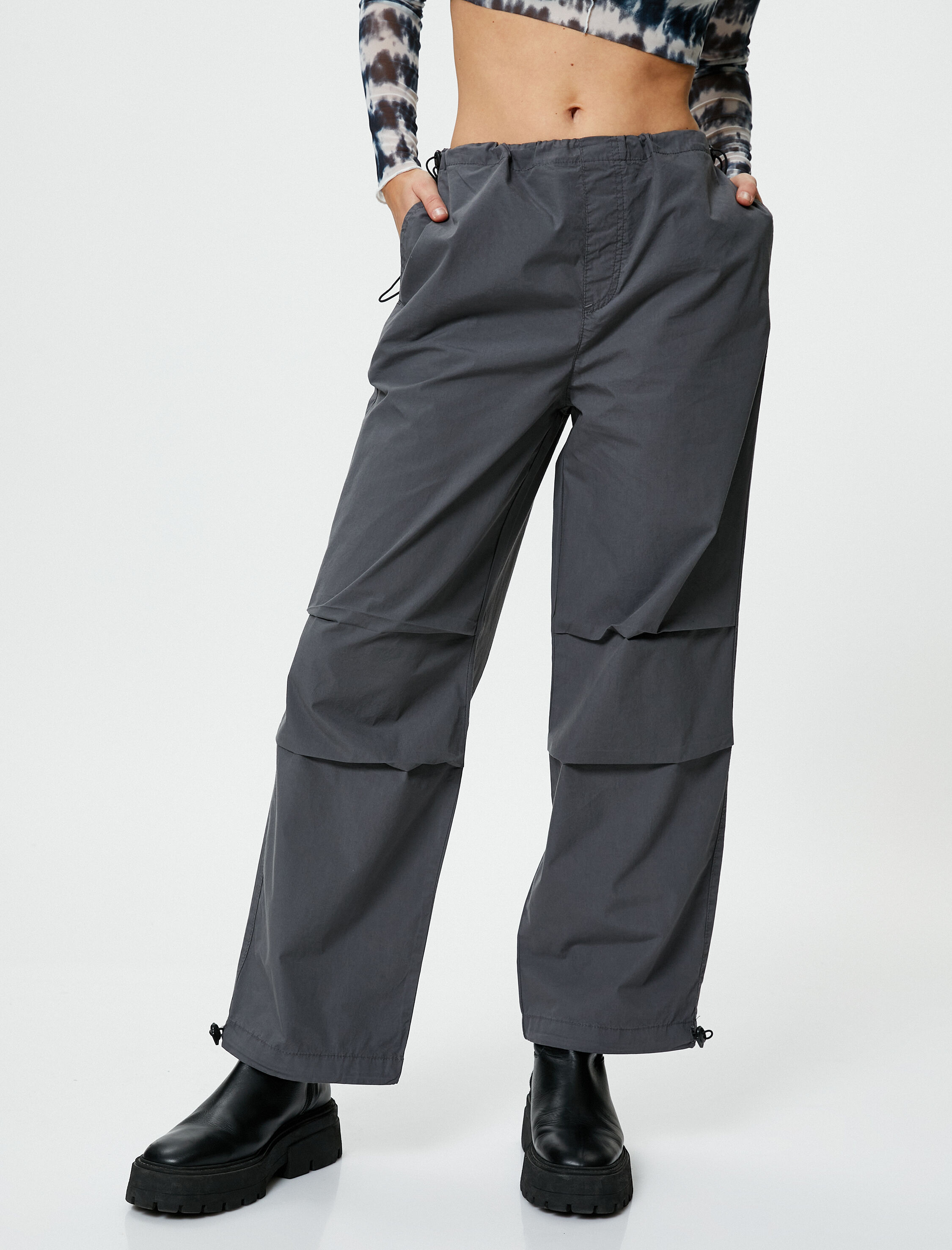   Oversize Paraşüt Pantolon Kat Detaylı Cepli Pamuklu