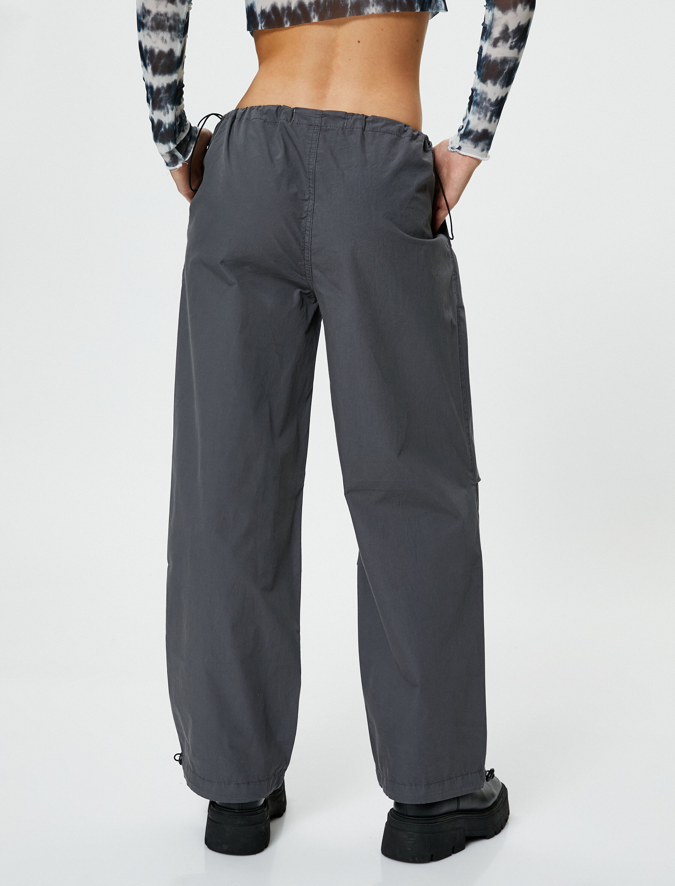   Oversize Paraşüt Pantolon Kat Detaylı Cepli Pamuklu