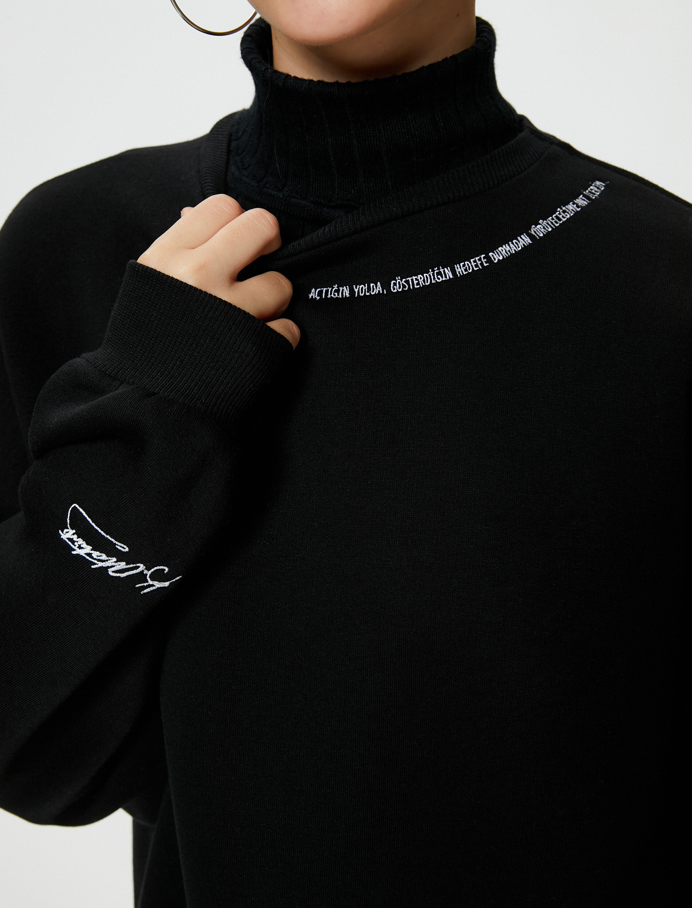   Şardonlu Boğazlı Sweatshirt Atatürk İmzası ve Sözü İşlemeli 100. Yıl Özel