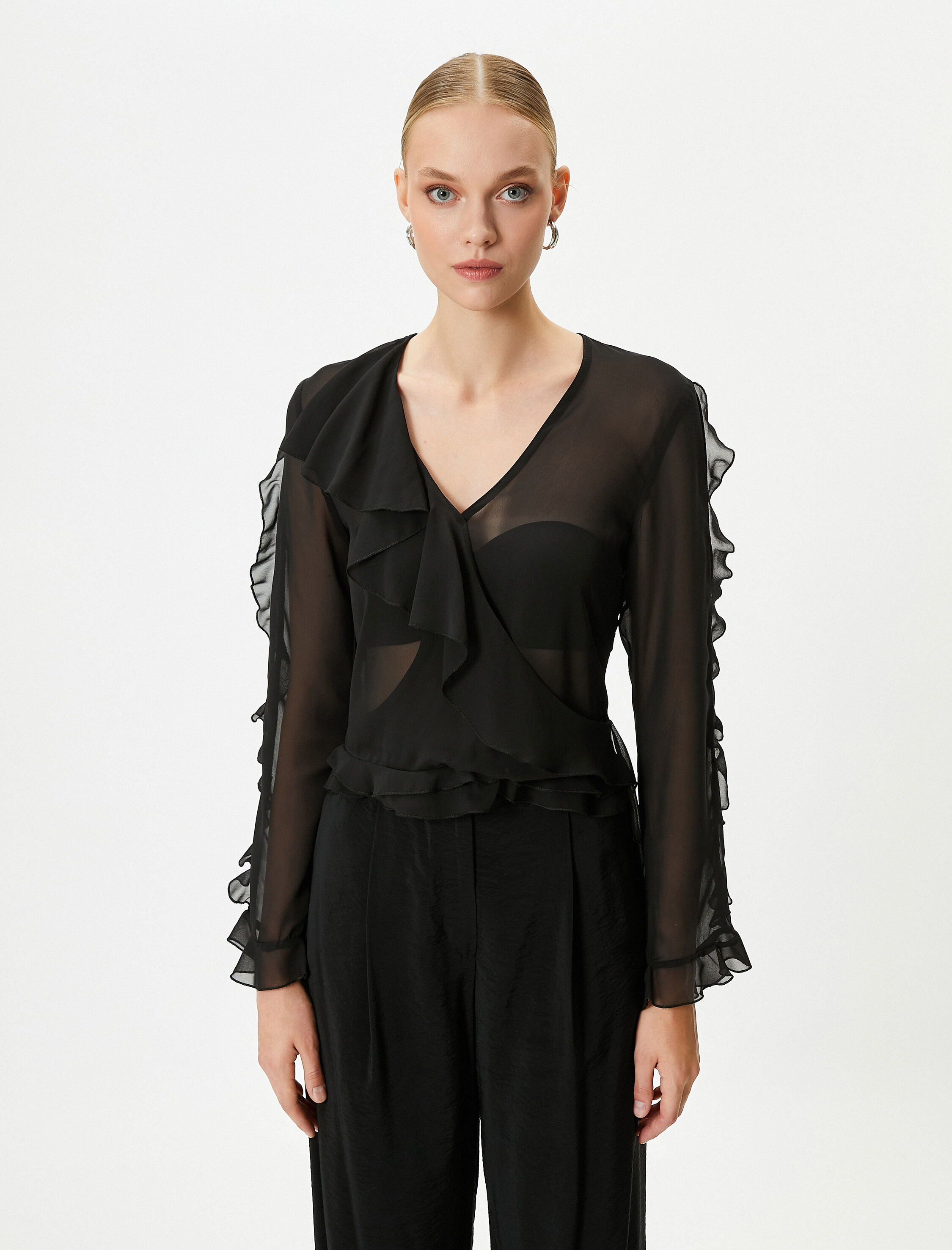 Şifon Transparan Bluz Fırfırlı V Yaka Uzun Kollu