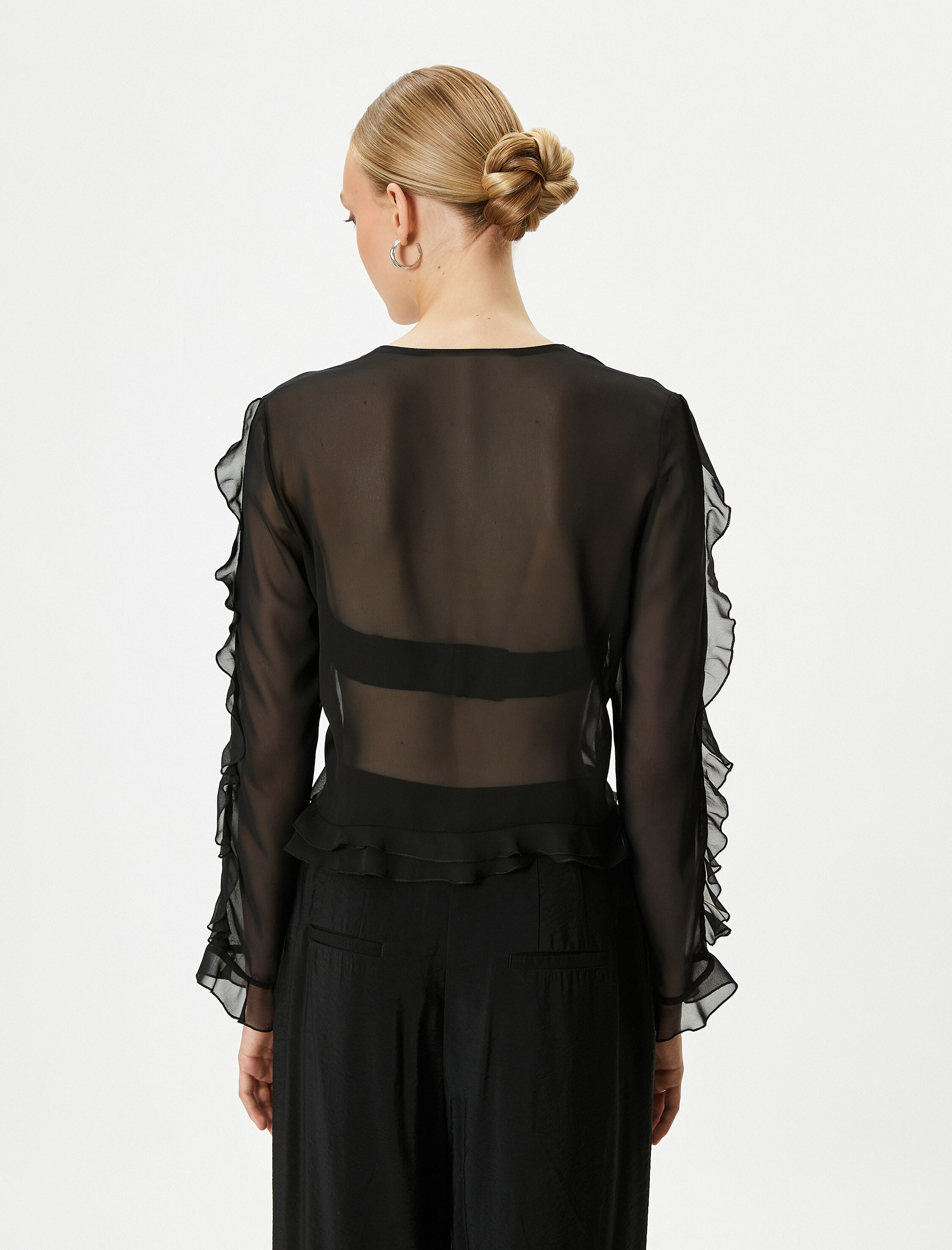 Şifon Transparan Bluz Fırfırlı V Yaka Uzun Kollu