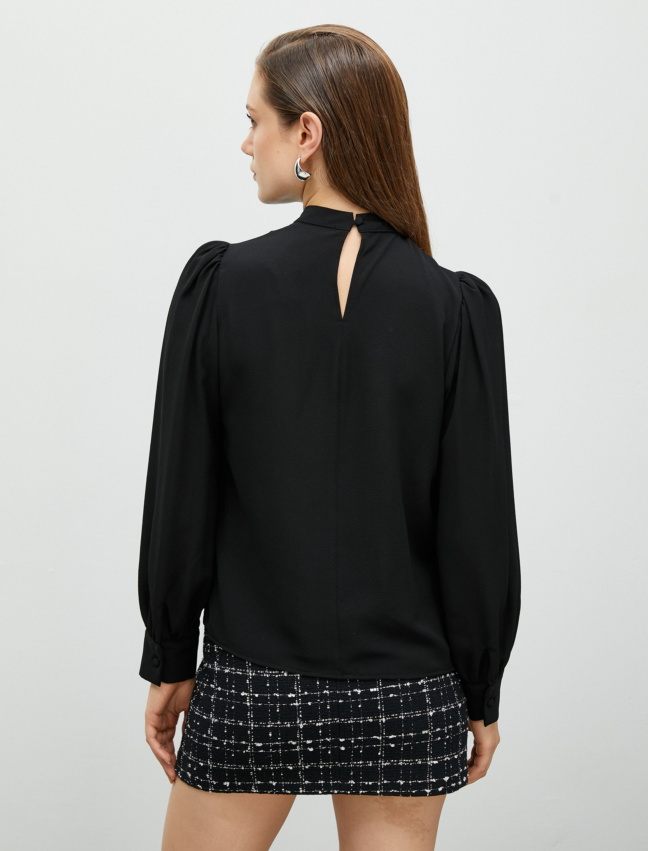   Dik Yaka Bluz Drape Detaylı Uzun Kollu