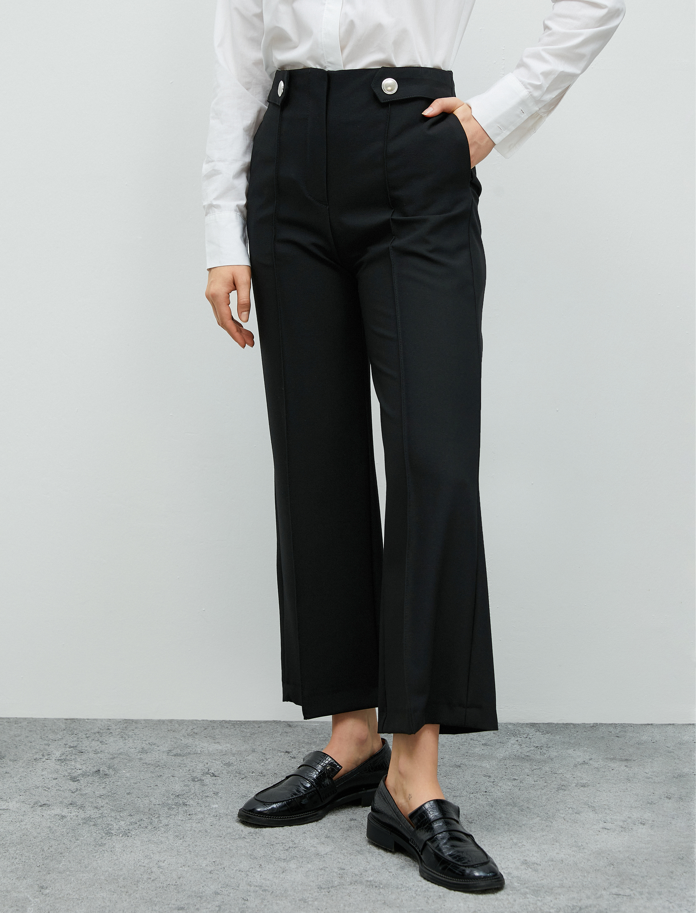   Kumaş Pantolon Crop Bol Paça Düğmeli Cep Detaylı